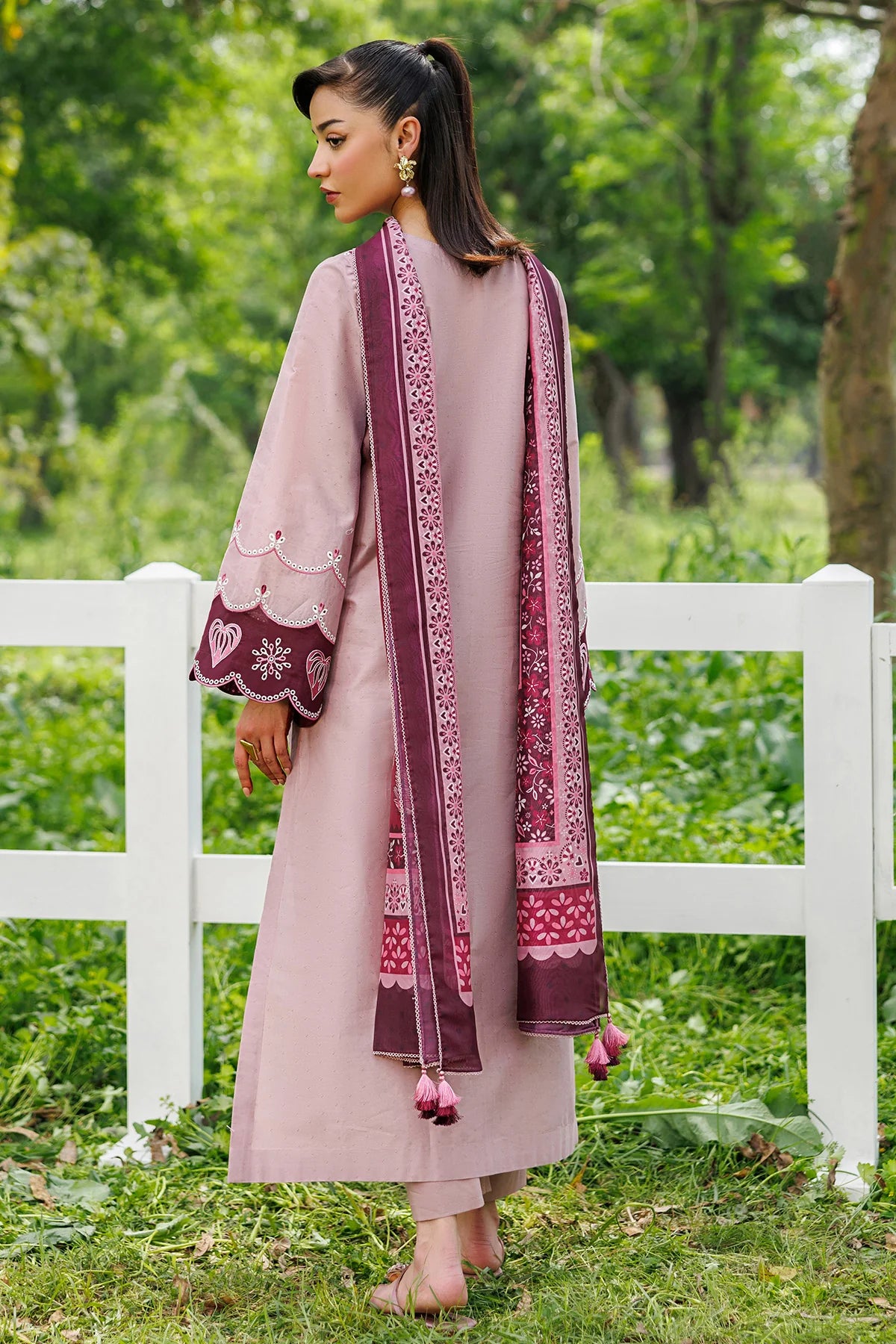 Jazmin 3Pc Embroidered Lawn Suit USE-9348