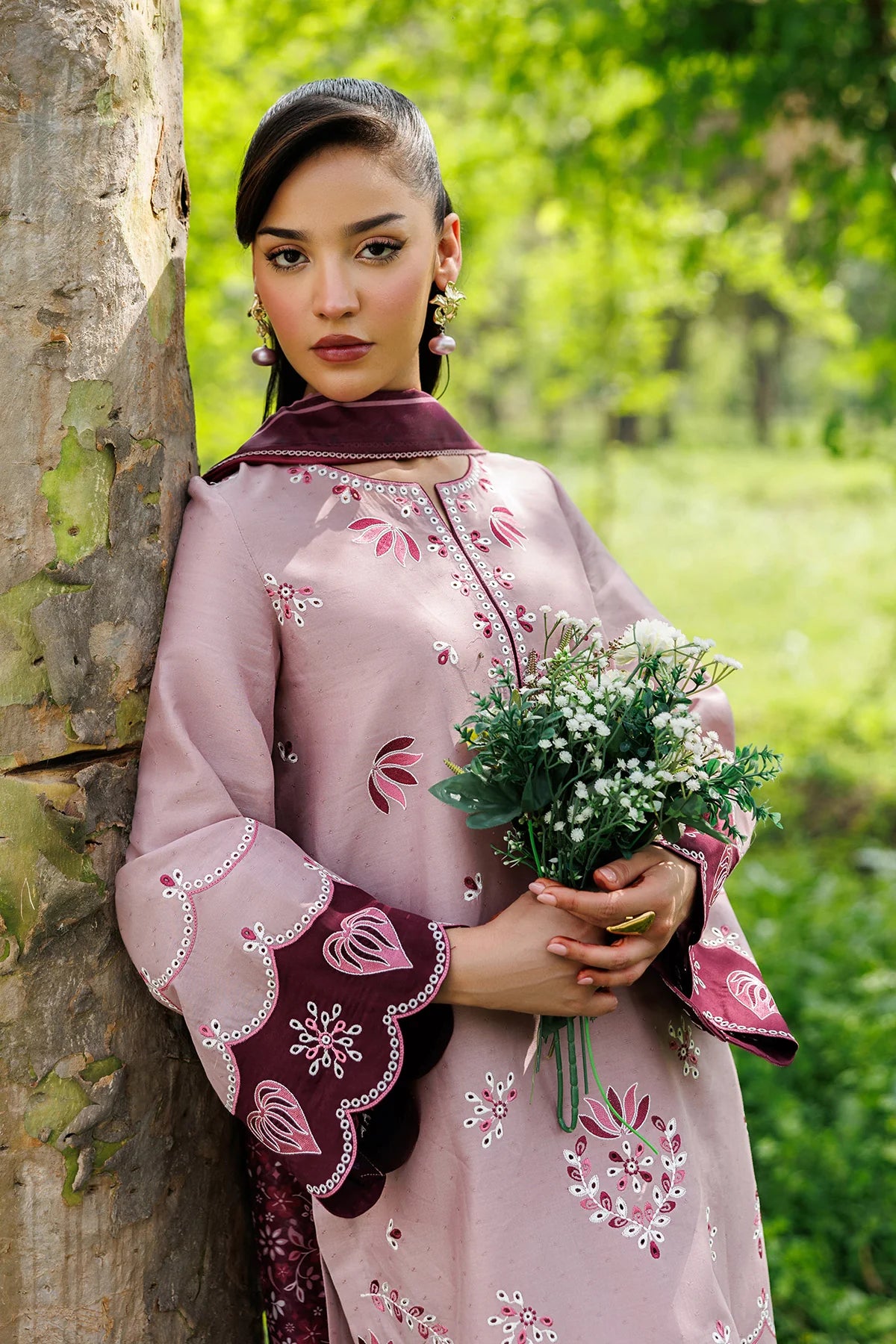 Jazmin 3Pc Embroidered Lawn Suit USE-9348