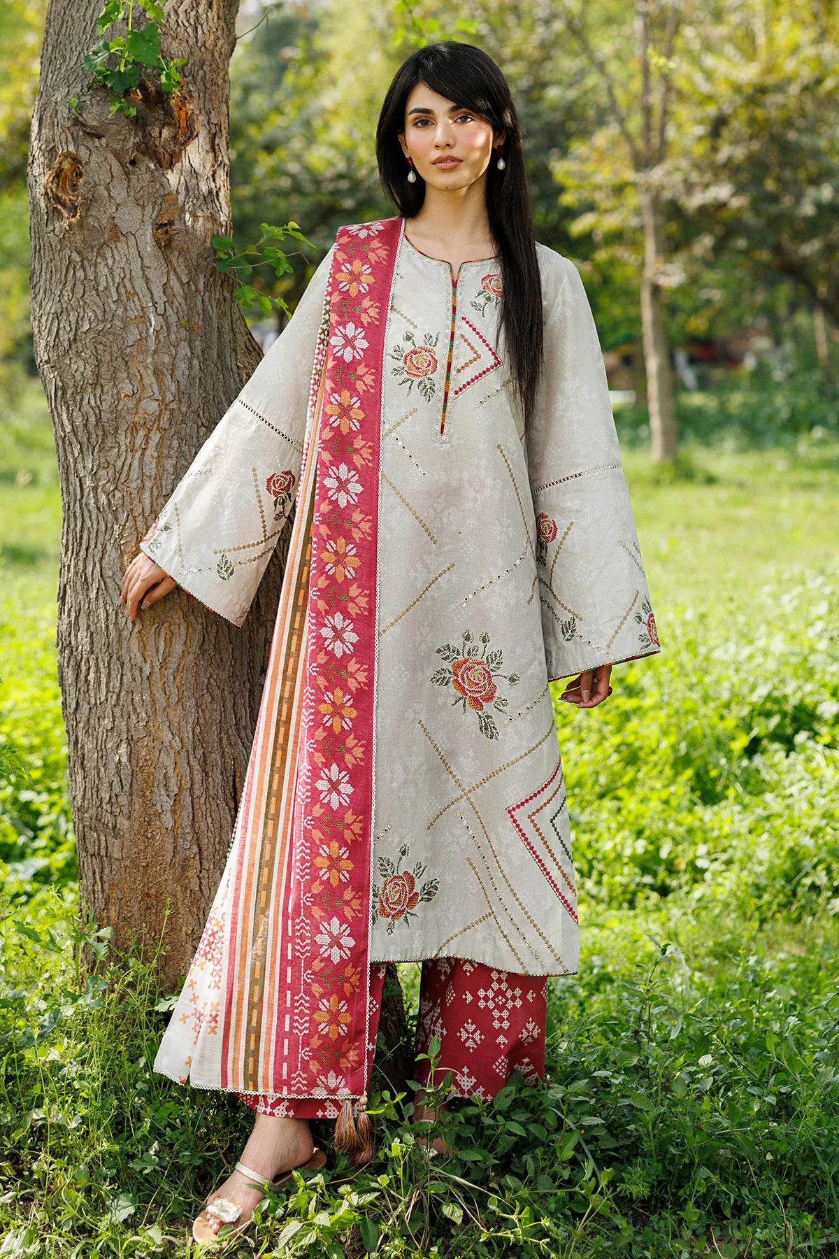 Jazmin 3Pc Embroidered Lawn Suit USE-9347