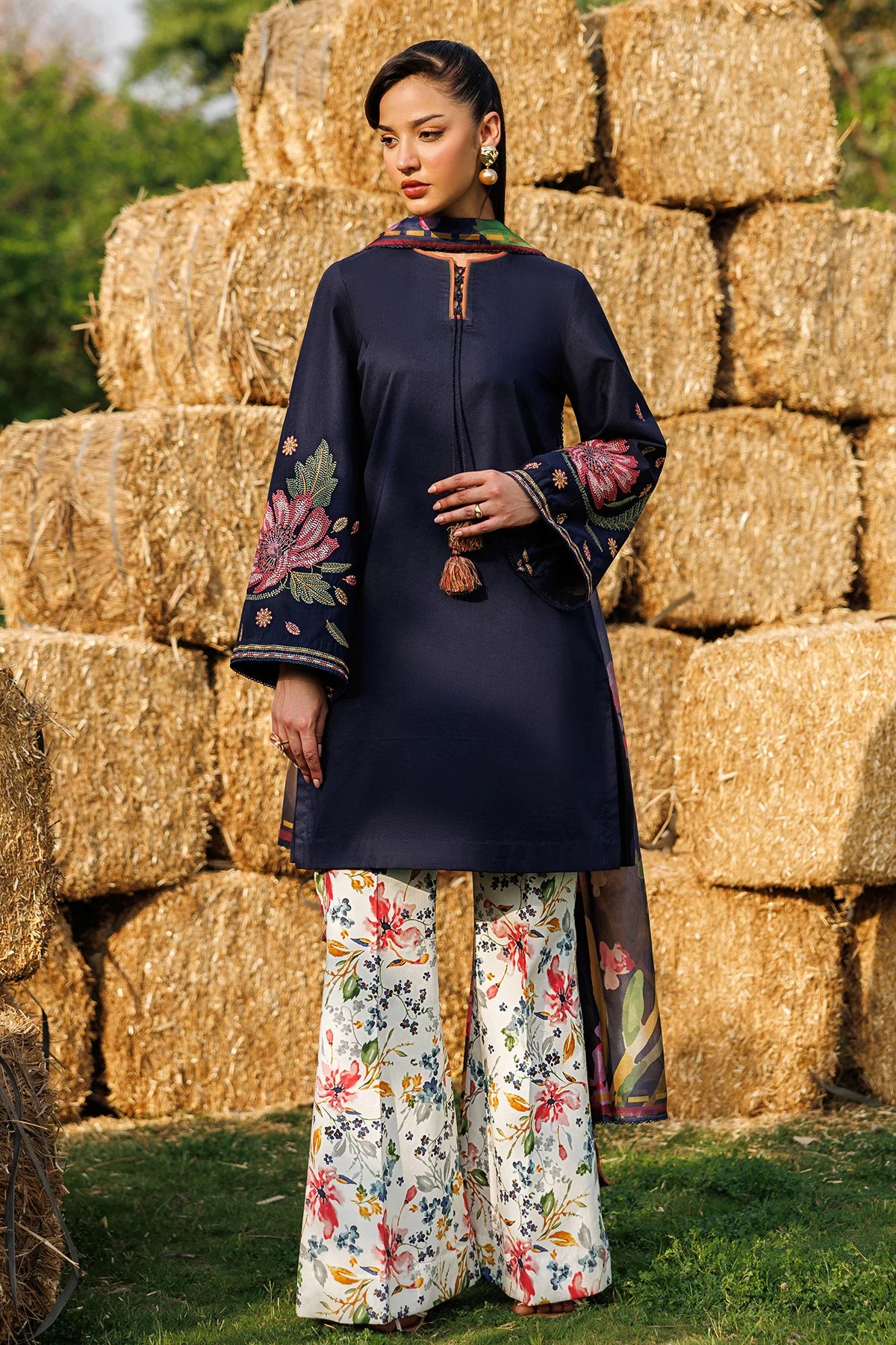 Jazmin 3Pc Embroidered Lawn Suit USE-9352