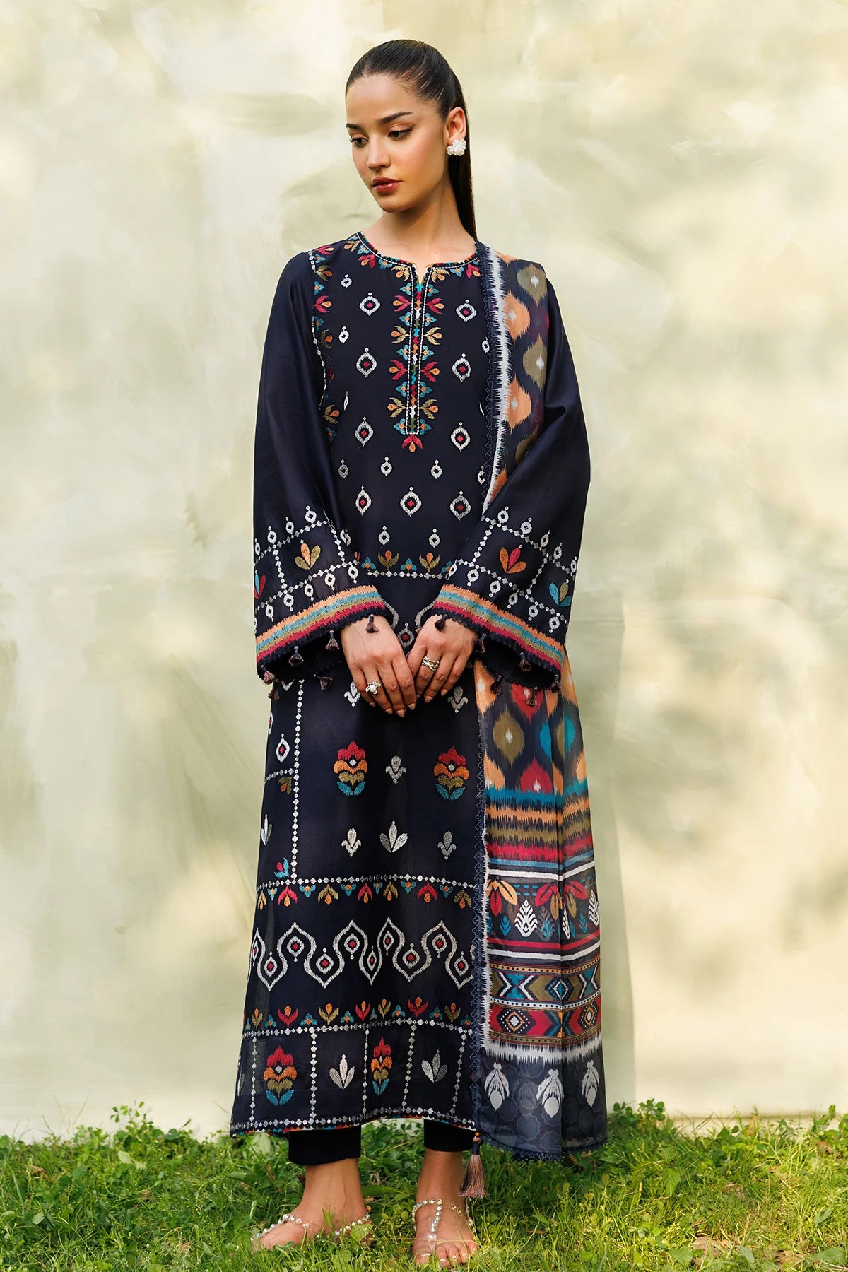 Jazmin 3Pc Embroidered Lawn Suit USE-9331