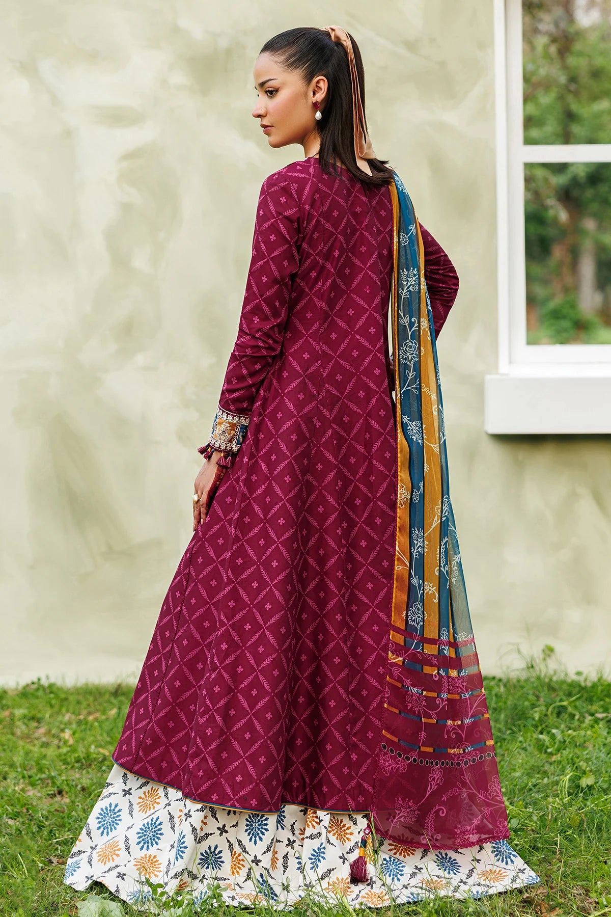 Jazmin 3Pc Embroidered Lawn Suit USE-9359