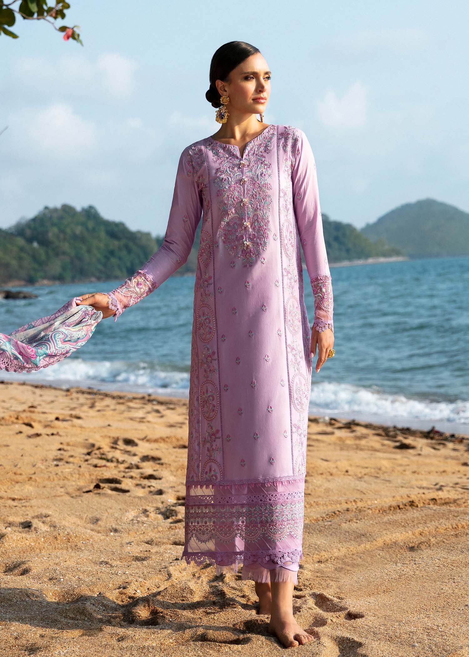 KANWAL MALIK 3PC EMBROIDERED LAWN SUIT (Siham)