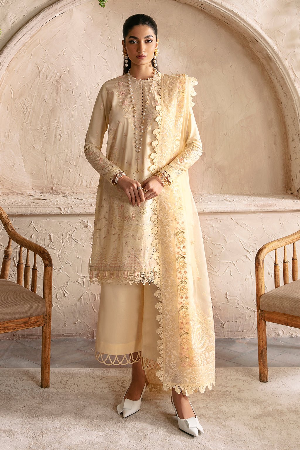 AFROZEH 3PC EMBROIDERED LAWN SUIT (668-Claire)