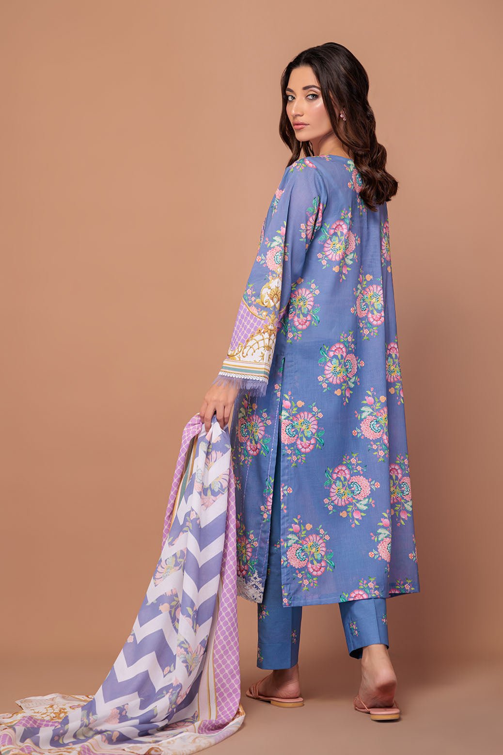 BONANZA SATRANGI 3PC PRINTED LAWN SUIT (1S24E3P557) gulbuy.com