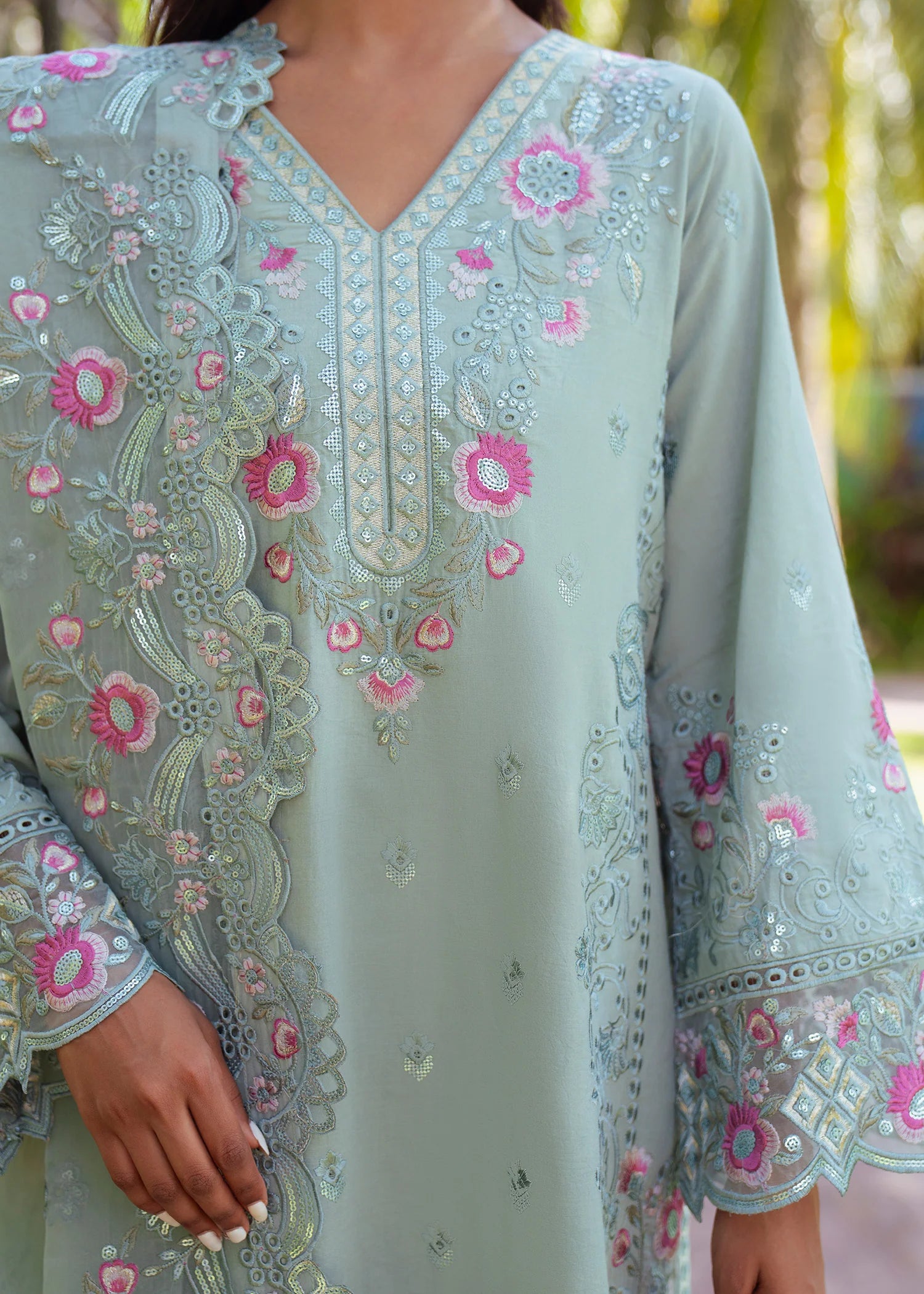Haseens 3Pc Embroidered Lawn Suit Almas