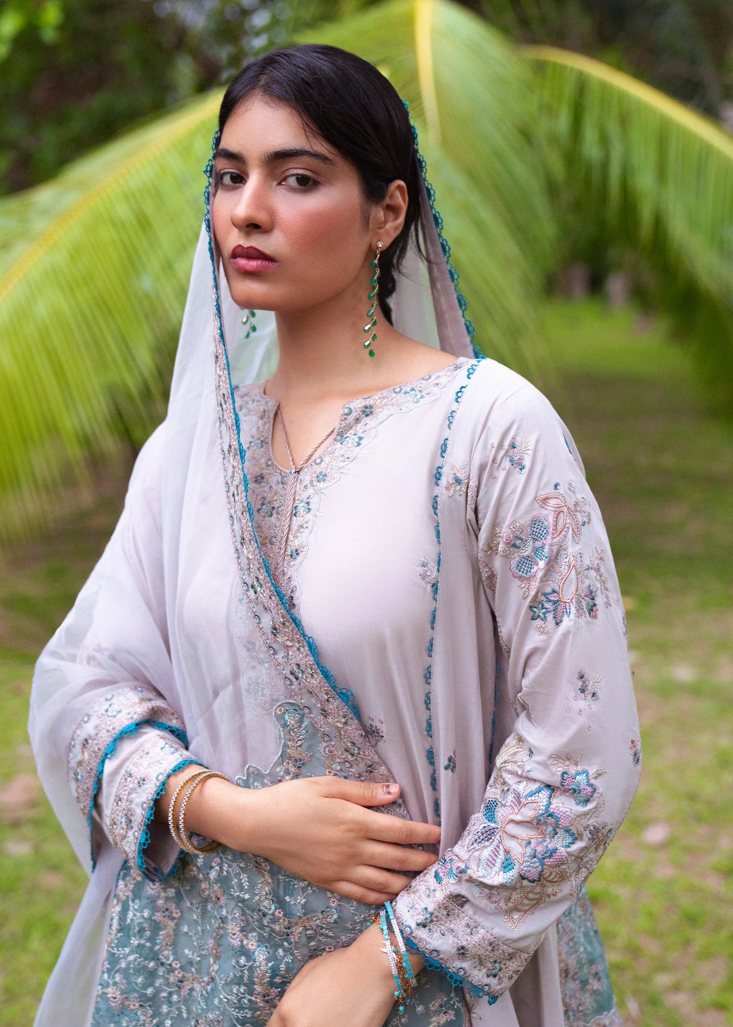 Haseens 3Pc Embroidered Lawn Suit Fizzah
