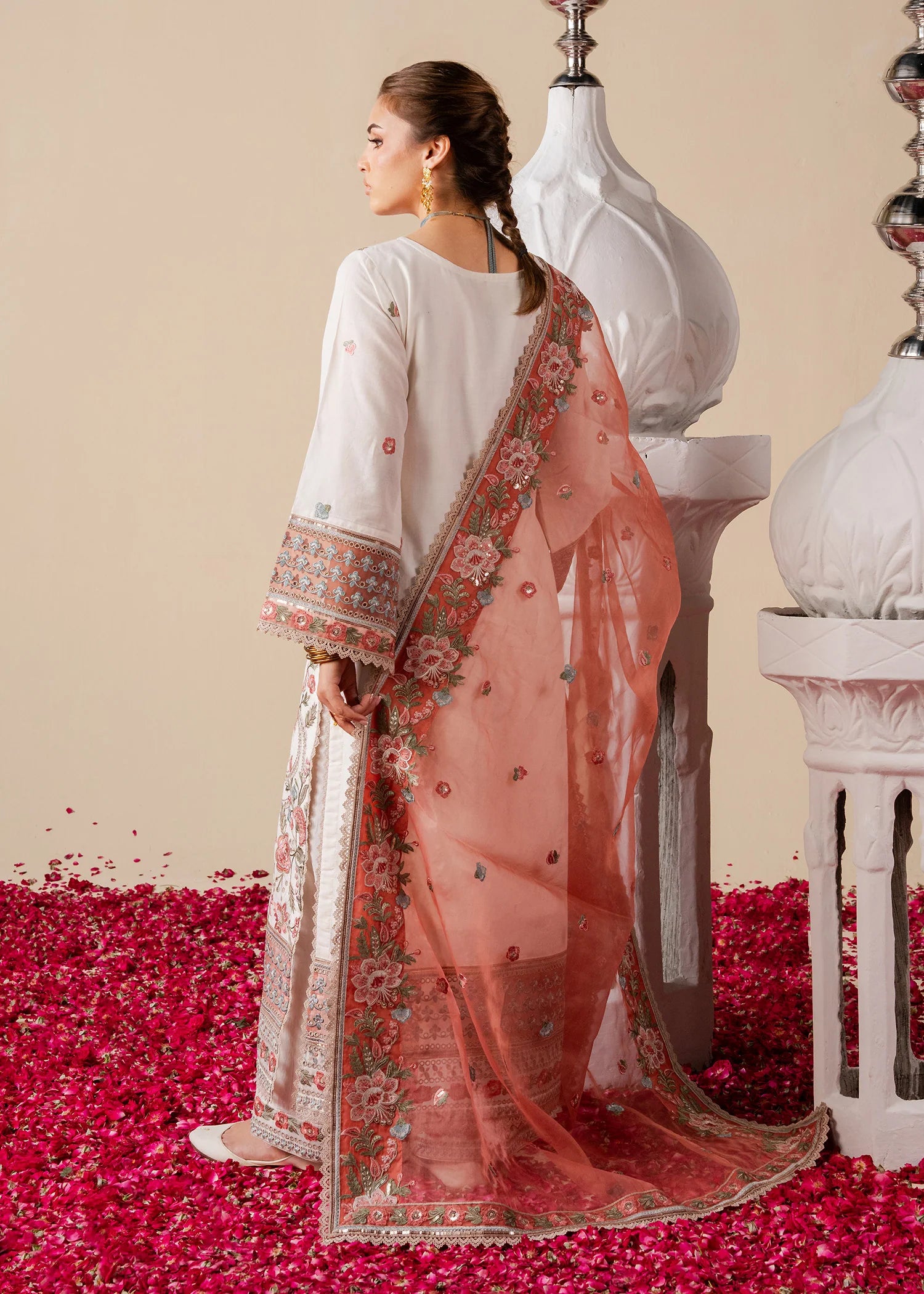 Haseens 3Pc Embroidered Lawn Suit Marvi