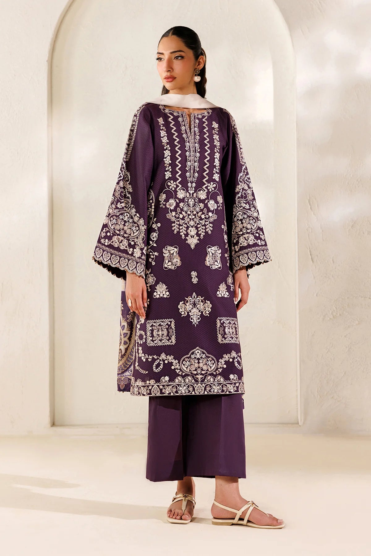 Baroque 3Pc Embroidered Lawn Suit UF-4479