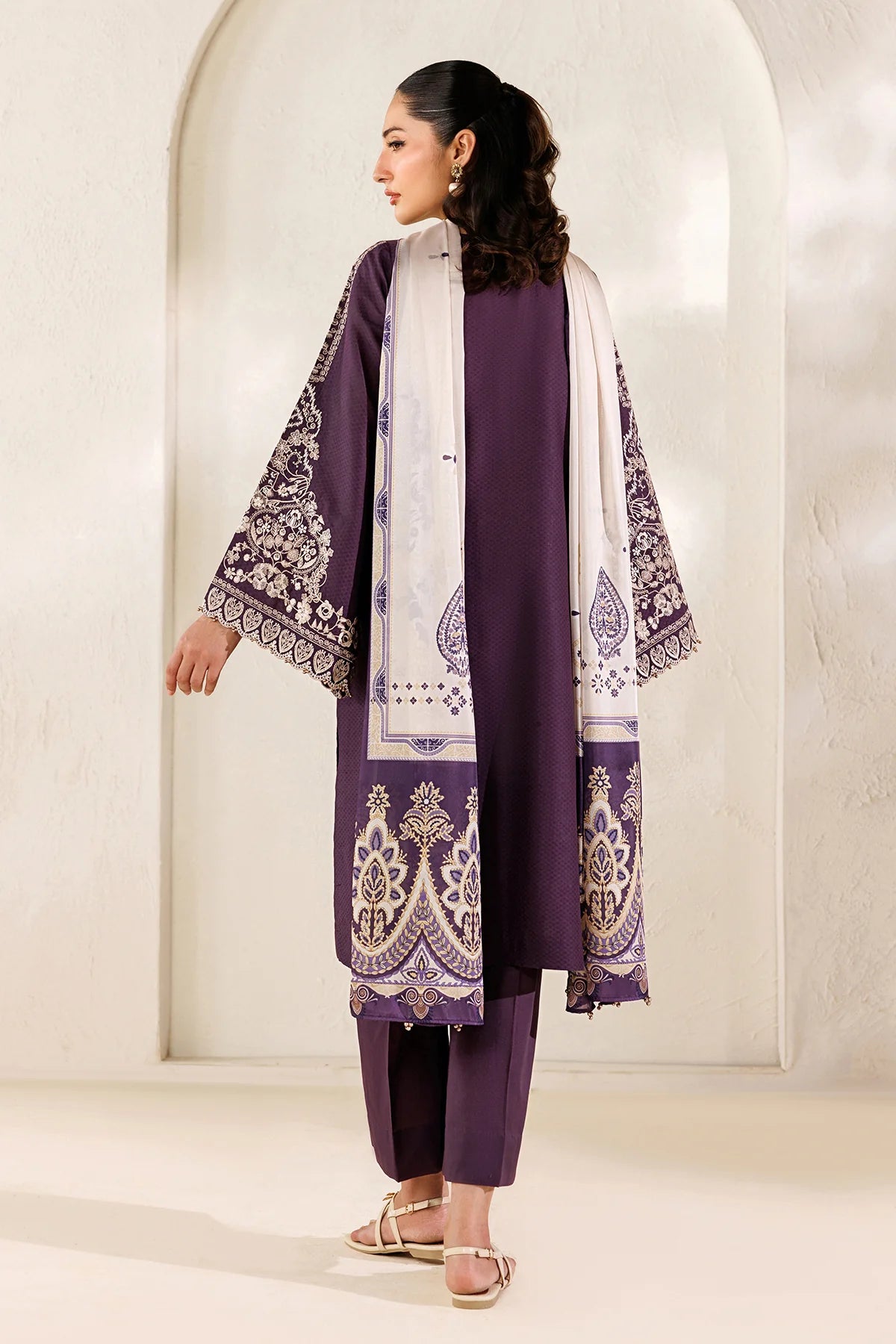 Baroque 3Pc Embroidered Lawn Suit UF-4479