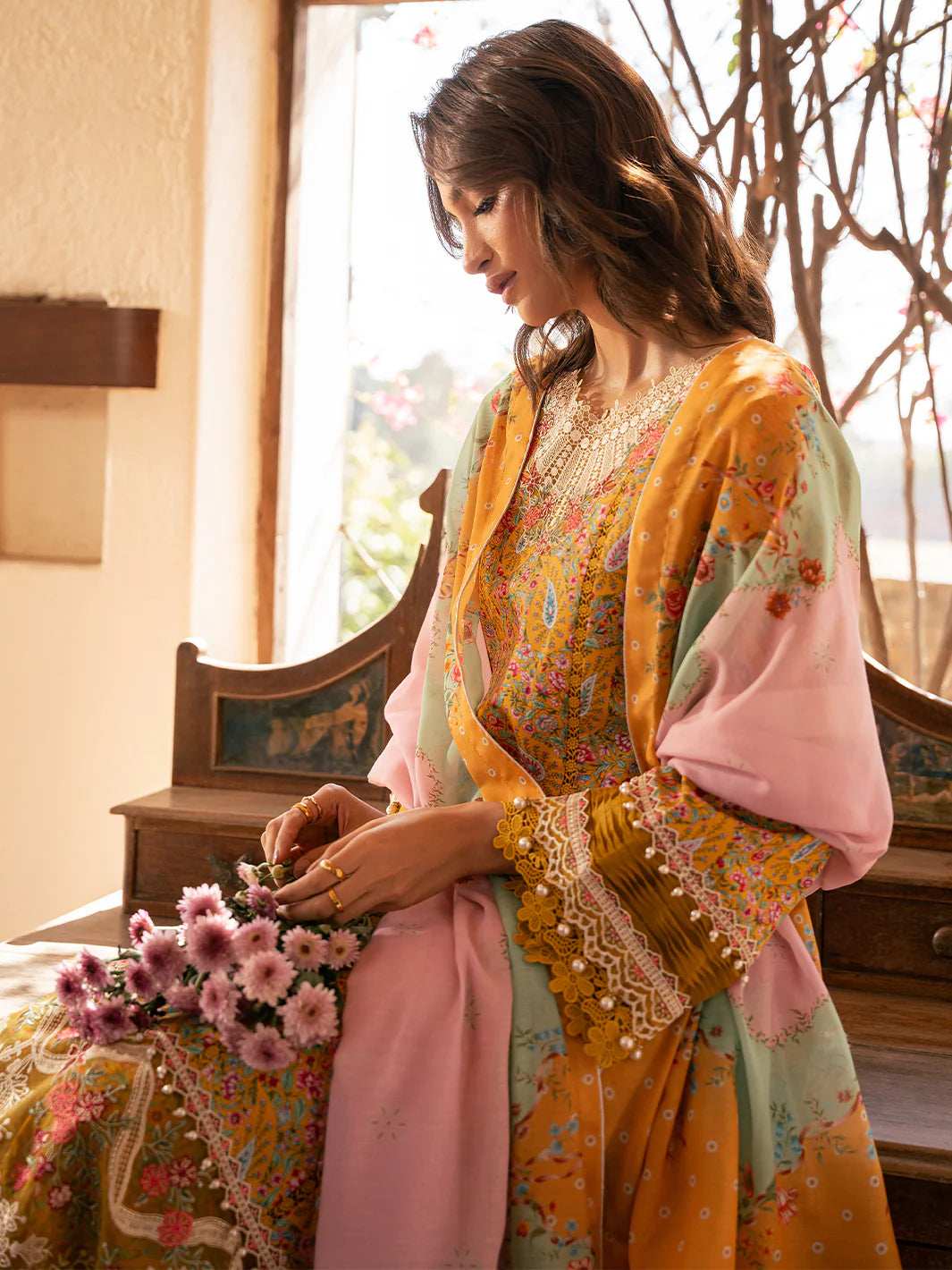 Binilyas 3Pc Embroidered Lawn Suit 2072-B gulbuy.com