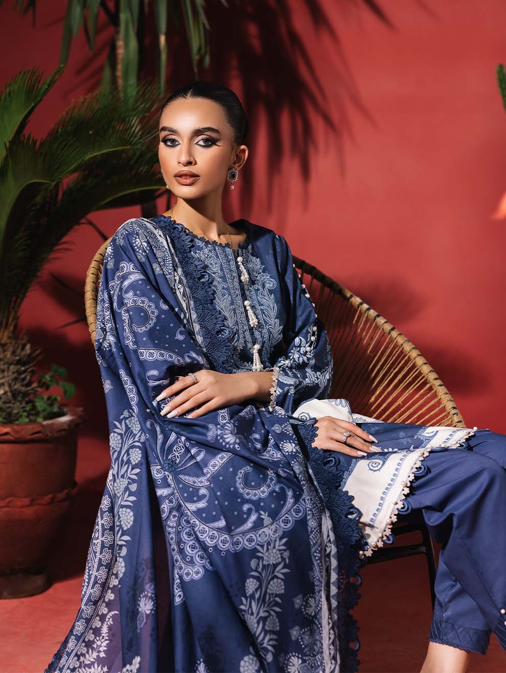 Jade 3Pc Embroidered Lawn Suit 25-UEP-20775 gulbuy.com