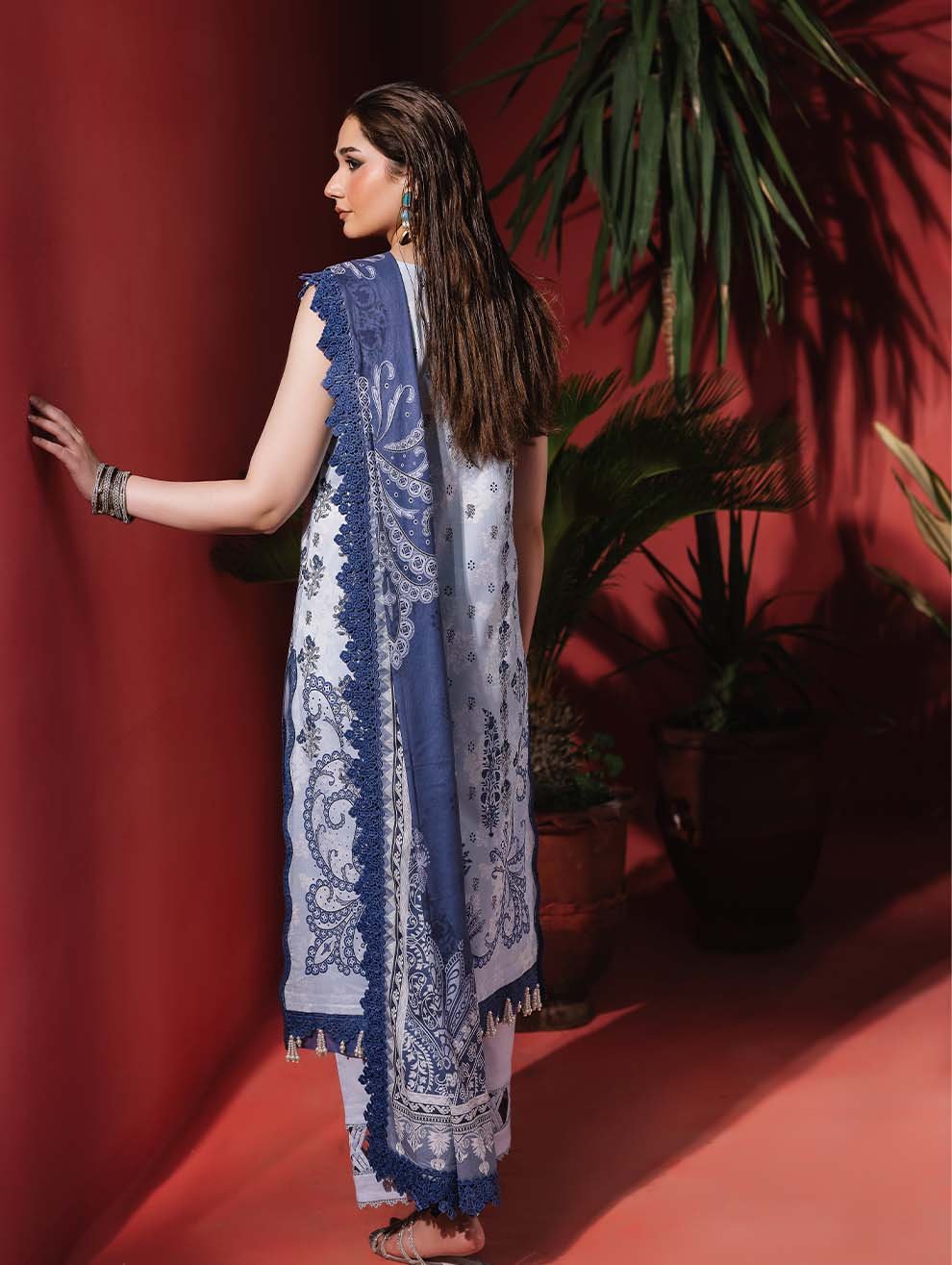 Jade 3Pc Embroidered Lawn Suit 25-UEP-20777 gulbuy.com