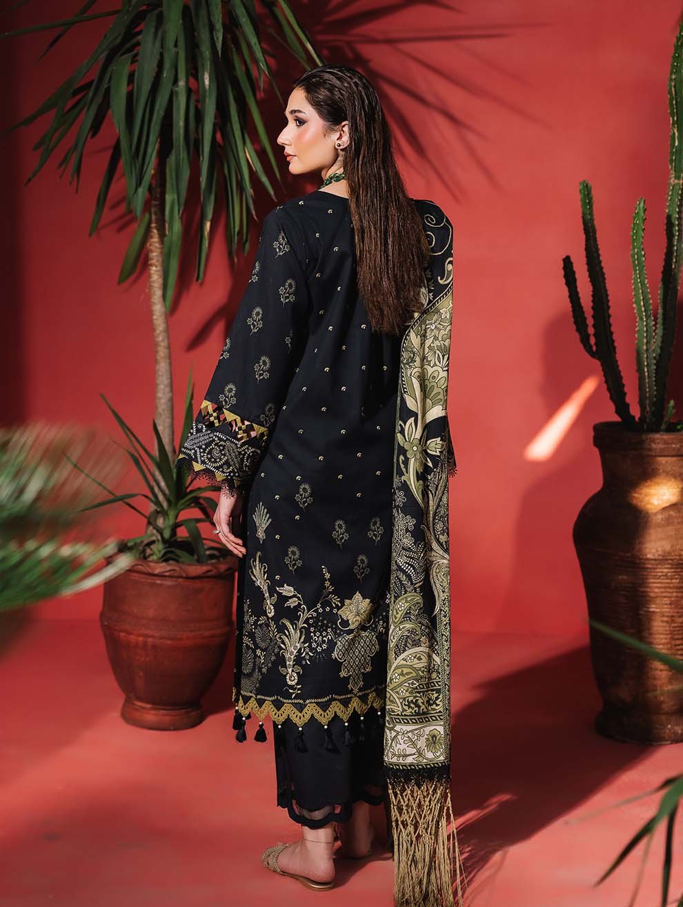 Jade 3Pc Embroidered Lawn Suit 25-UEP-20778 gulbuy.com