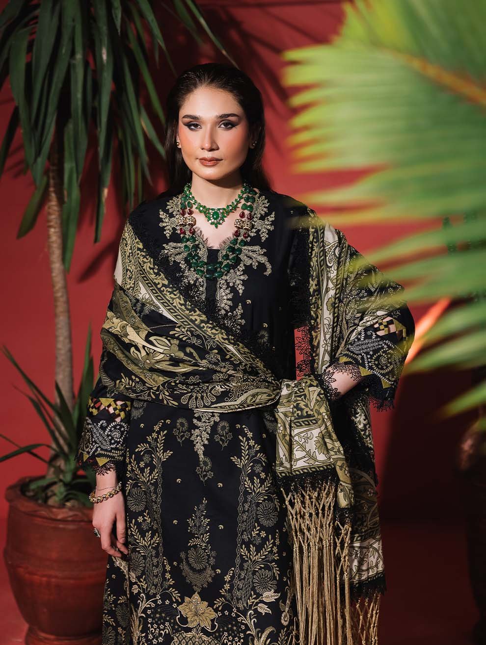 Jade 3Pc Embroidered Lawn Suit 25-UEP-20778 gulbuy.com