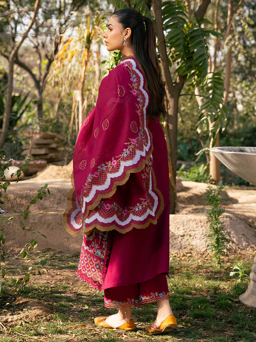 Binilyas 3Pc Embroidered Lawn Suit 2078-A gulbuy.com