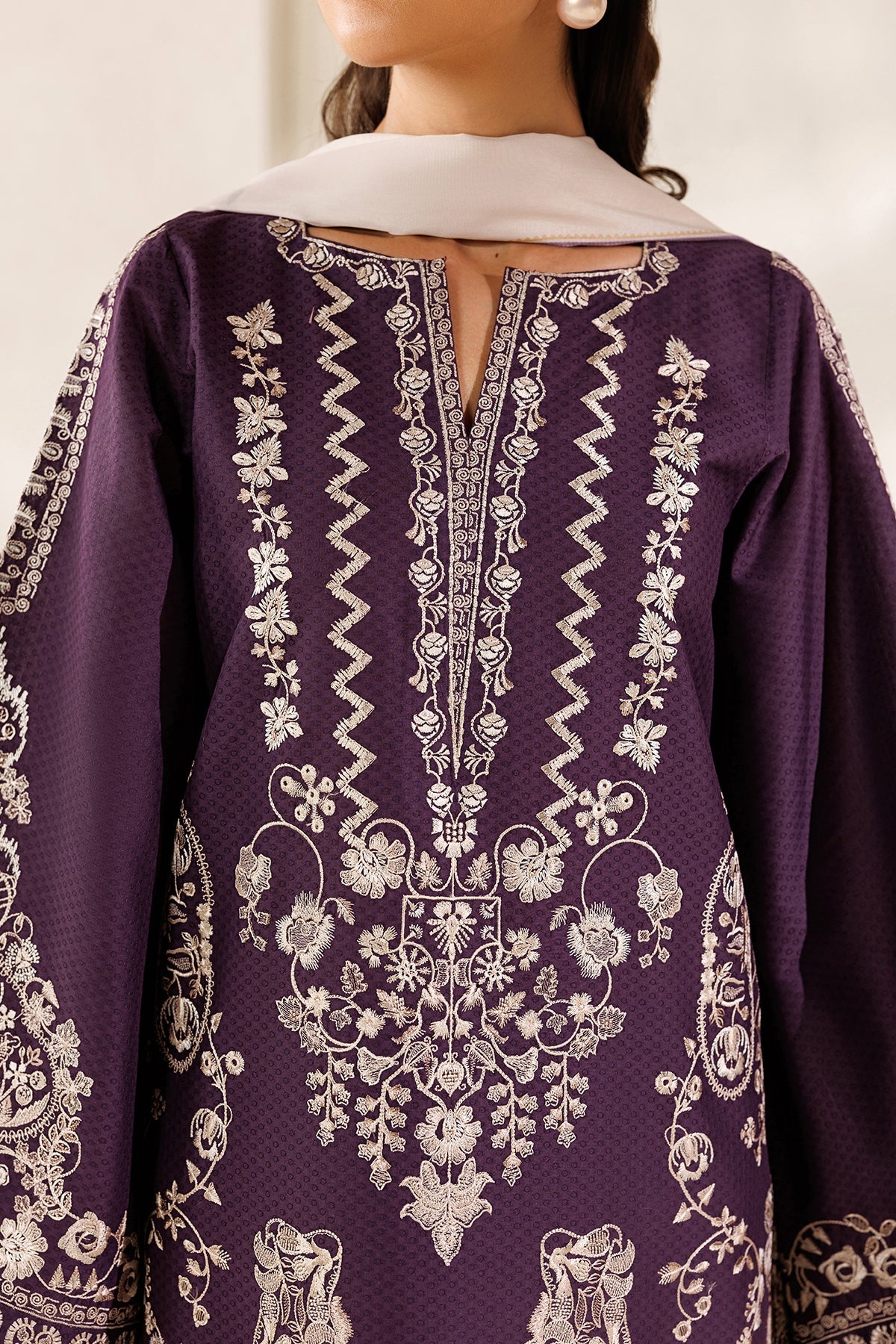 Baroque 3Pc Embroidered Lawn Suit UF-4479