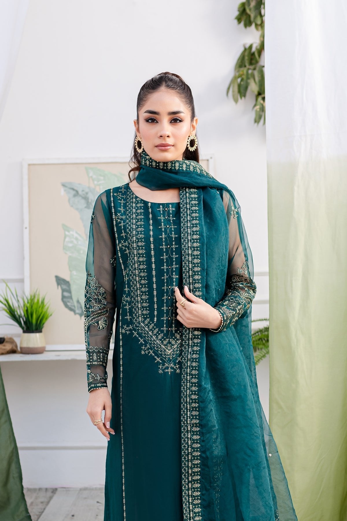 Batik 3Pc Embroidered Lawn Suit (Shyra-3pc) gulbuy.com