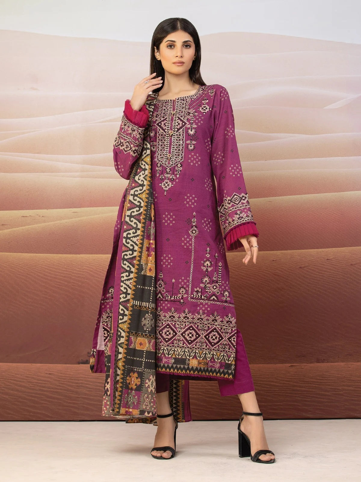 Edenrobe 3 Piece Embroidered Printed Suit (EWU22V8-25004)