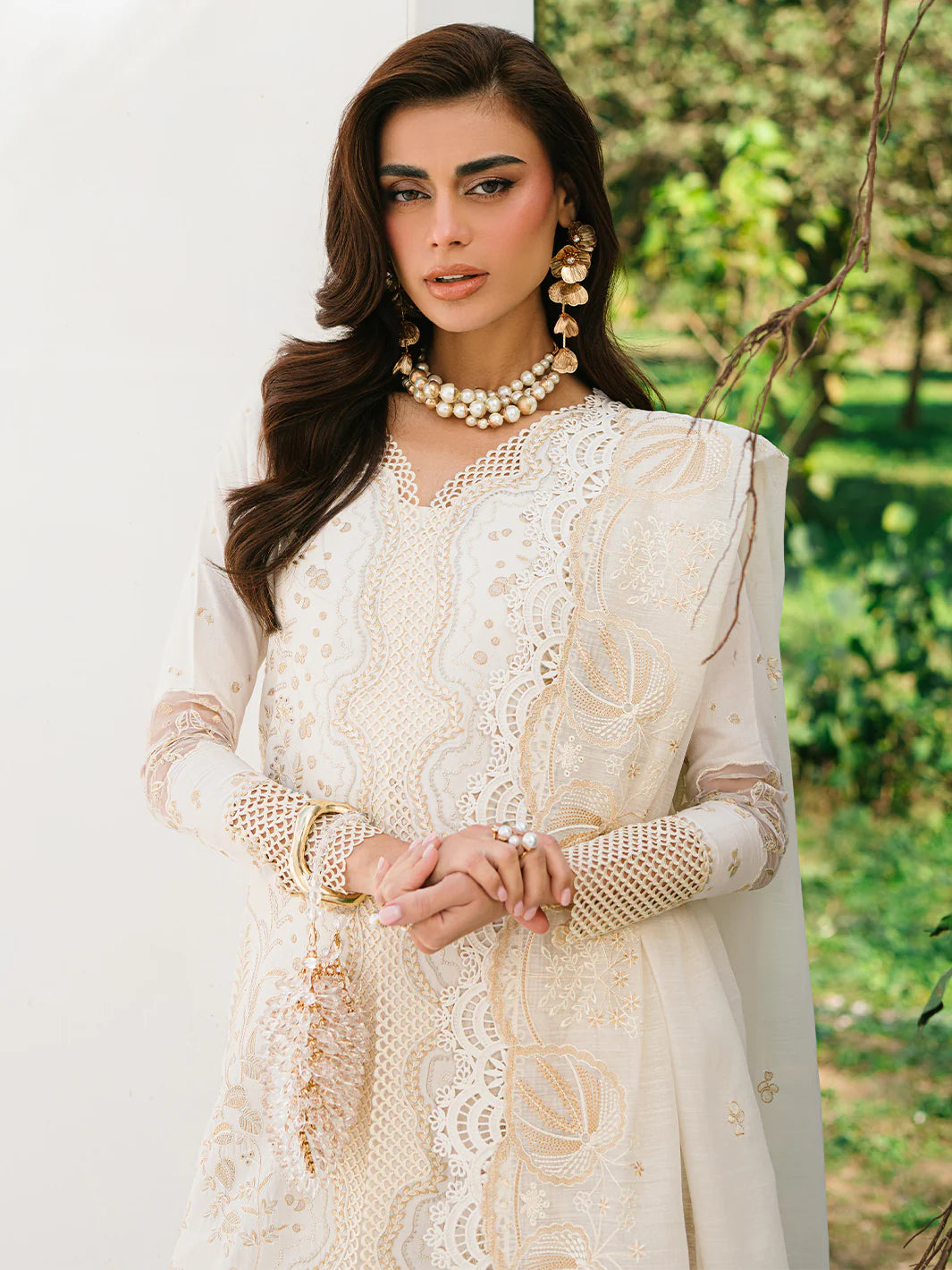 Binilyas 3Pc Embroidered Luxury Lawn Suit 232-A gulbuy.com
