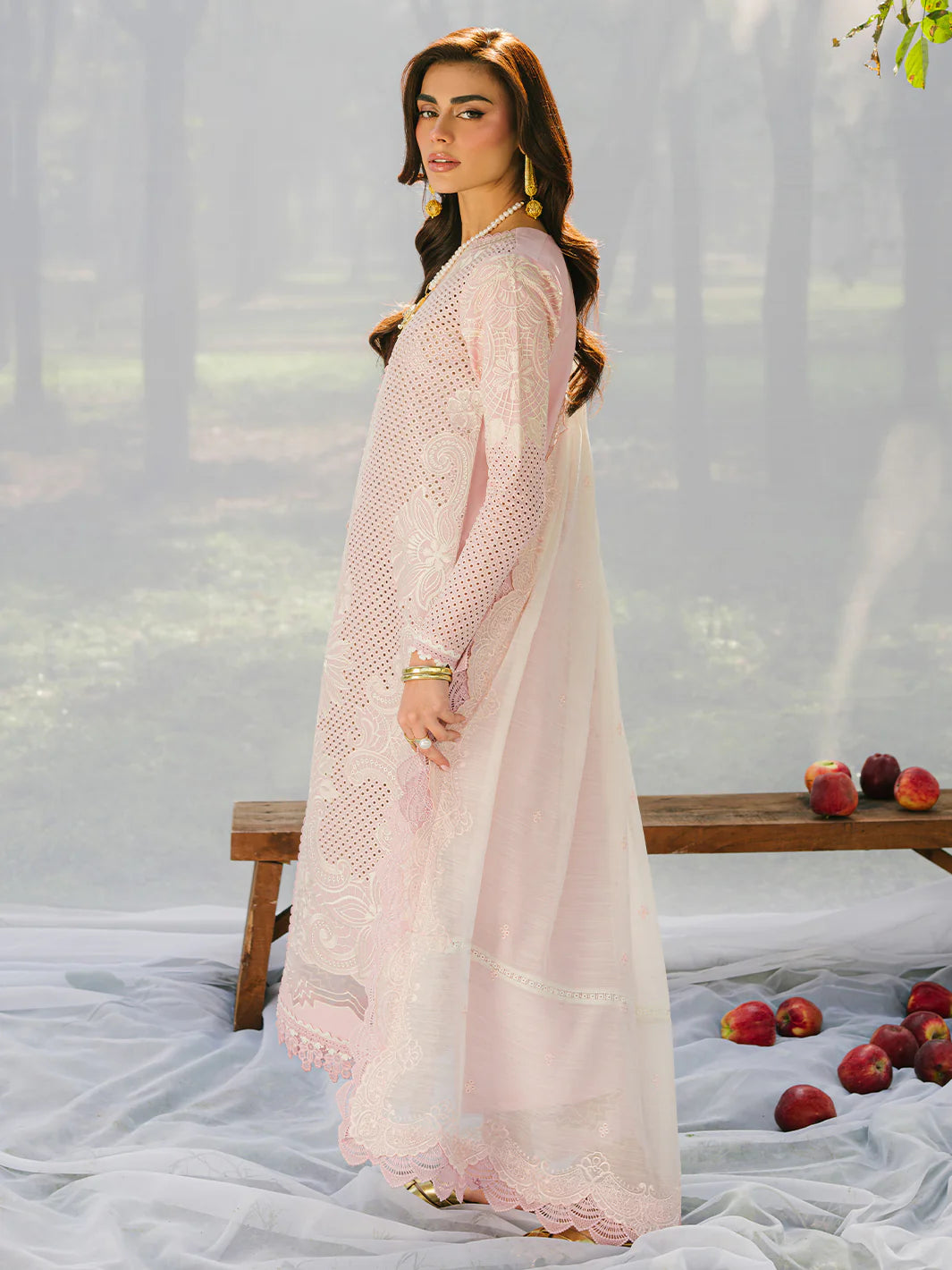 Binilyas 3Pc Embroidered Luxury Lawn Suit 234-A gulbuy.com