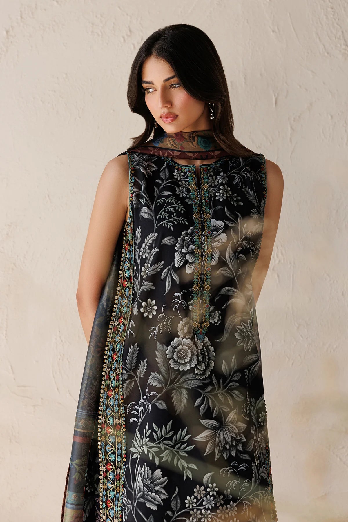 Baroque 3Pc Embroidered Lawn Suit UF-4516