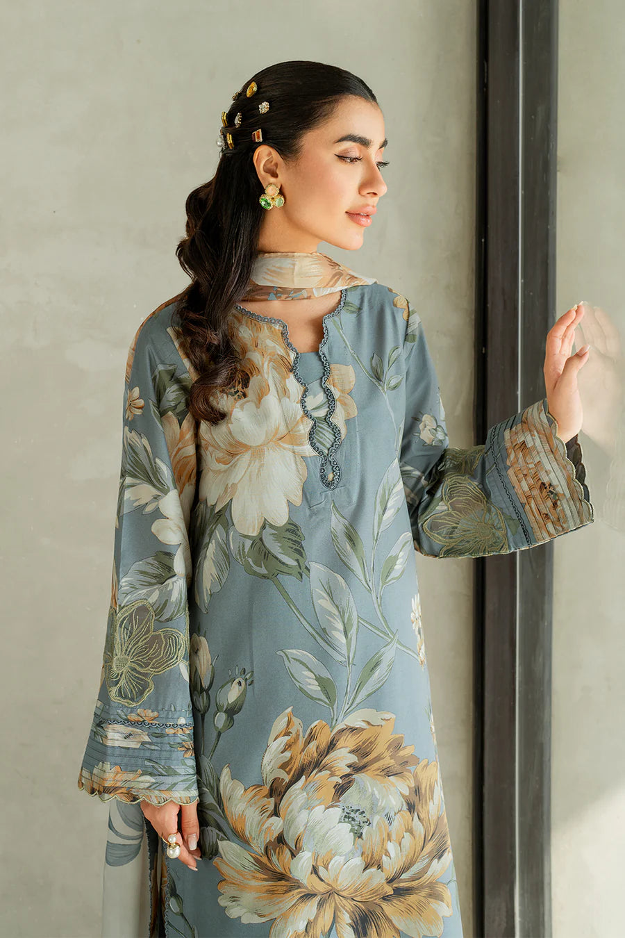 Iznik 3PC Printed Lawn Suit UE-409 gulbuy.com