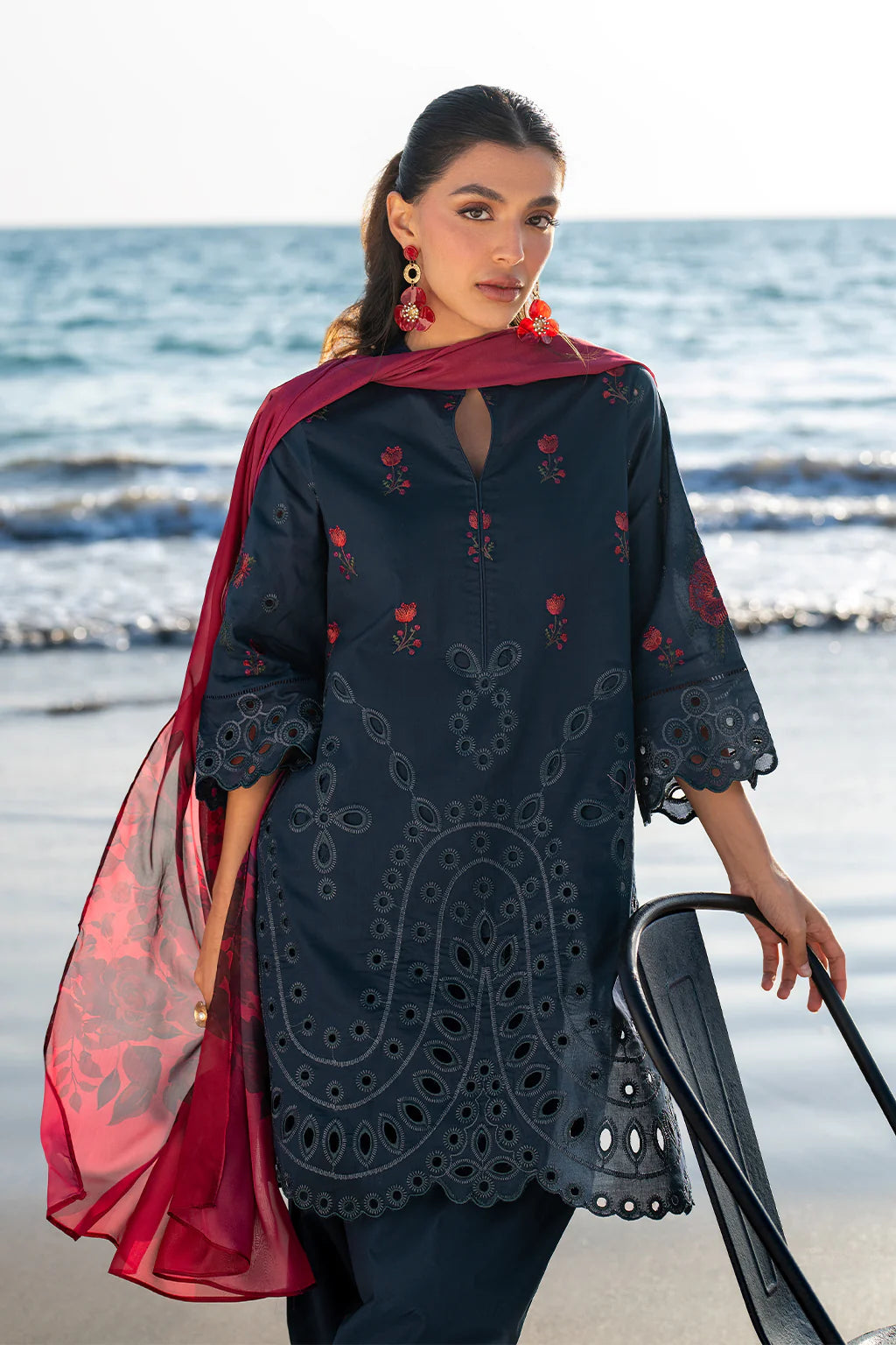 Iznik 3PC Embroidered Lawn Suit UE-404 gulbuy.com