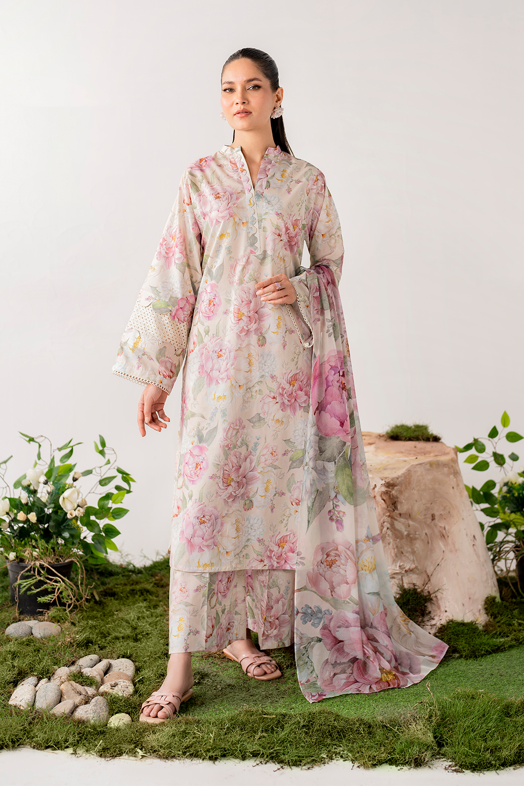 3 PIECE IZNIK PRINTED LAWN SUIT (UE-280)