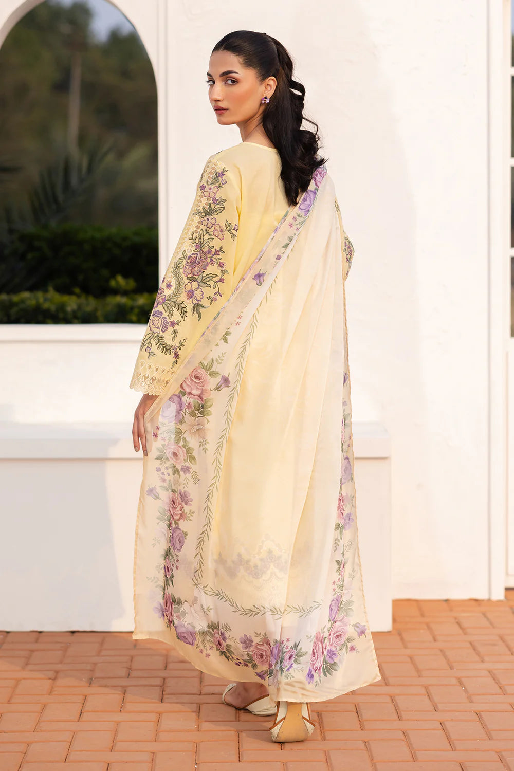 Baroque 3Pc Embroidered Lawn Suit UF-4147 gulbuy.com