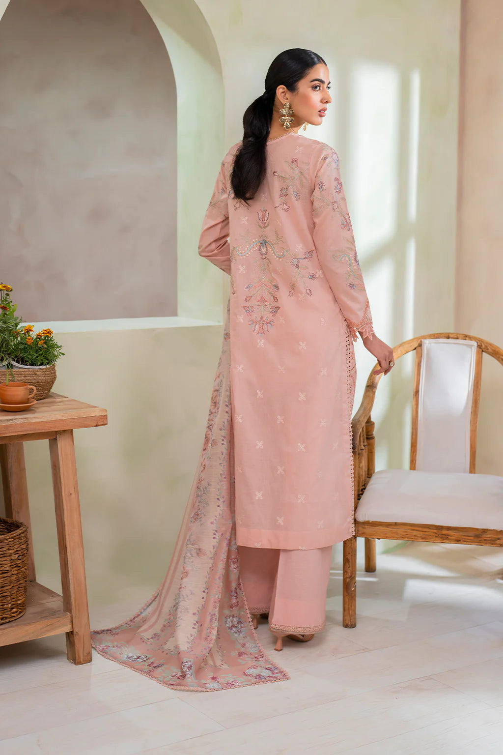 Iznik 3PC Embroidered Lawn Suit UE-285 gulbuy.com