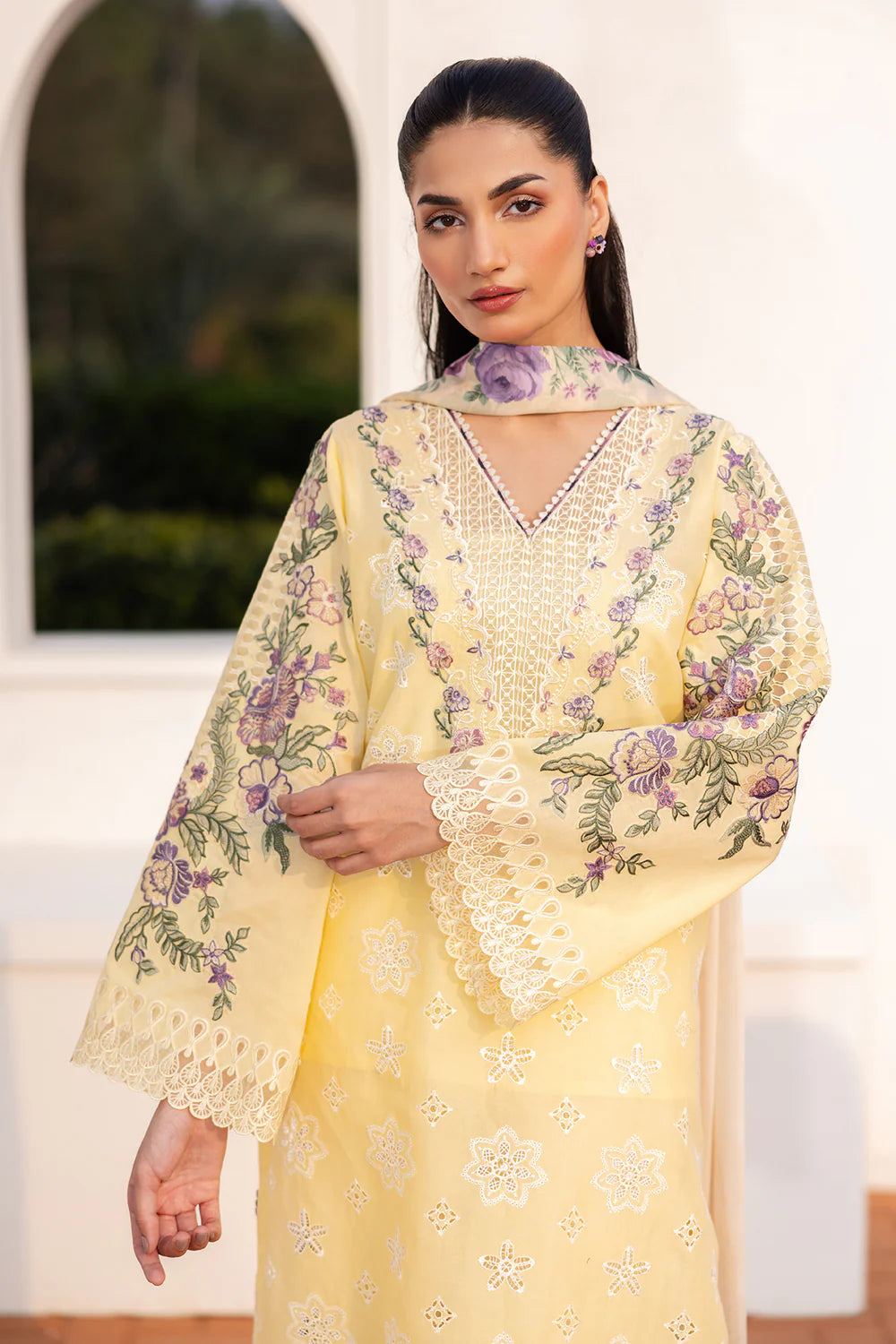 Baroque 3Pc Embroidered Lawn Suit UF-4147 gulbuy.com