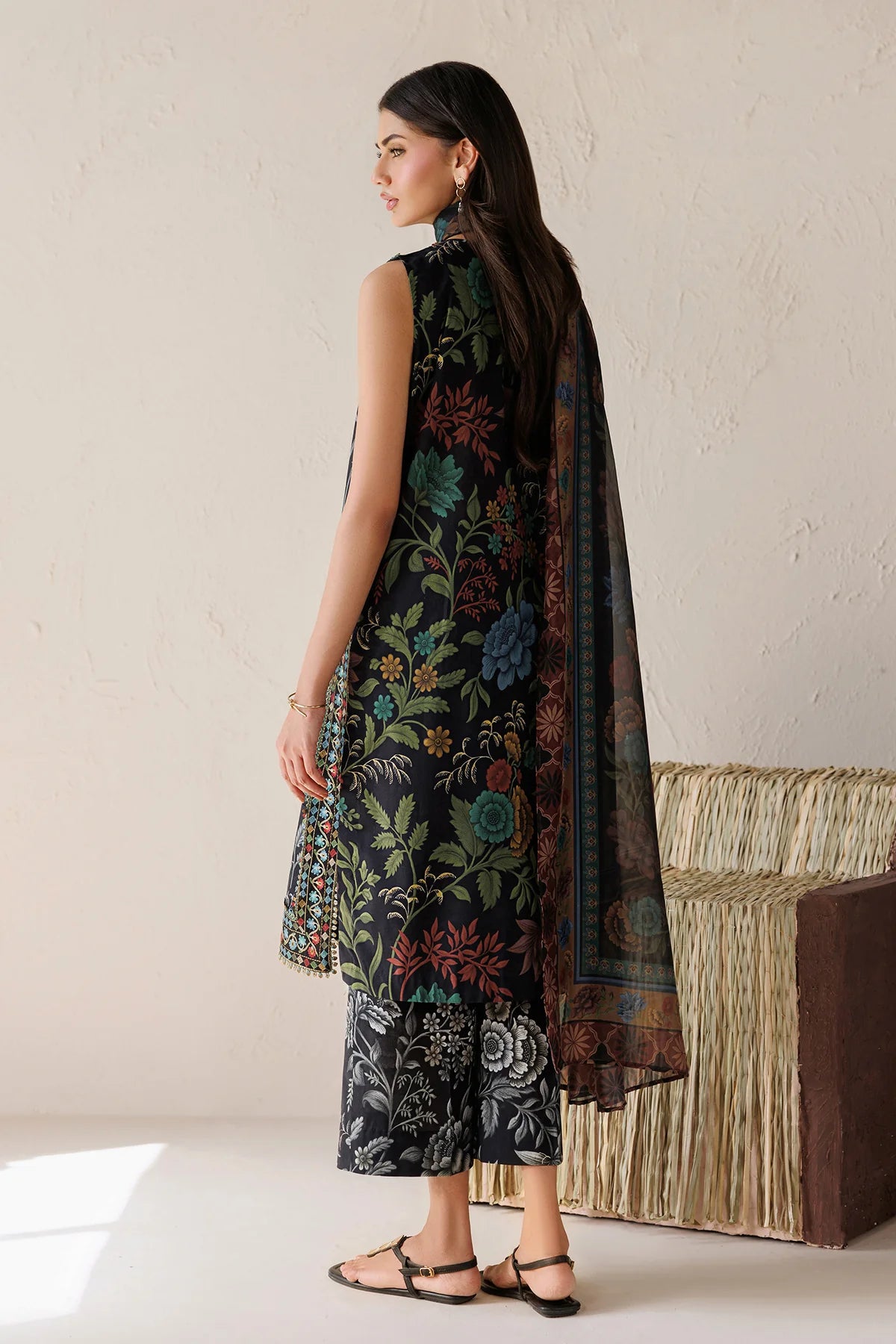 Baroque 3Pc Embroidered Lawn Suit UF-4516
