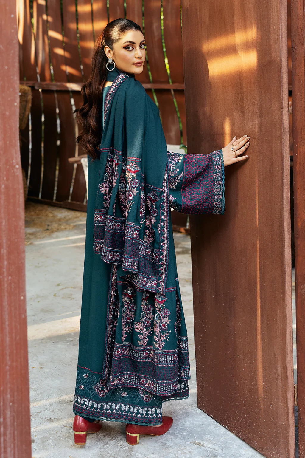 Ramsha 3Pc Embroidered karandi Suit R-1105 gulbuy.com