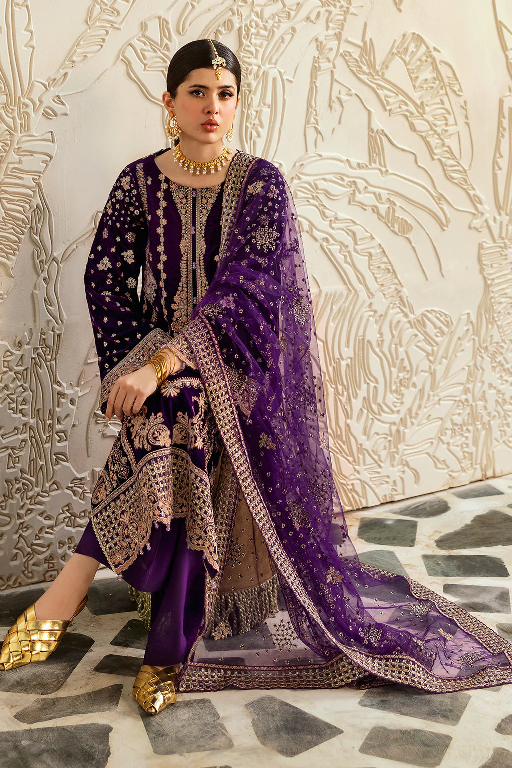 Ramsha 3Pc Embroidered Velvet Suit V-602 gulbuy.com