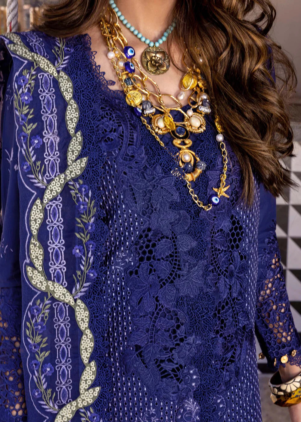 Saira Shakira 3Pc Embroidered Lawn Suit LEYLA-B gulbuy.com