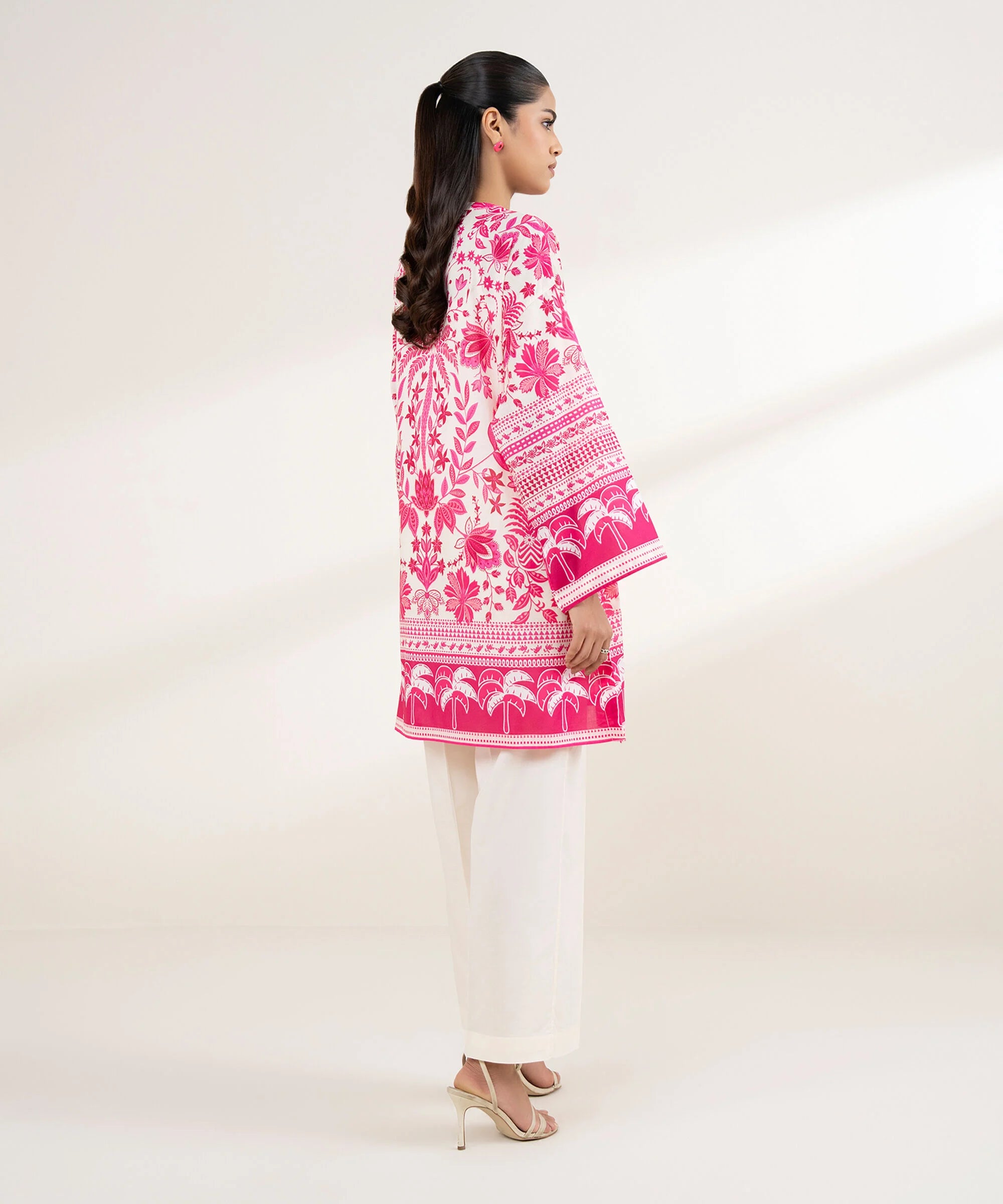 Sapphire 2Pc Printed Lawn Suit 2PRD25V429ST-999 gulbuy.com