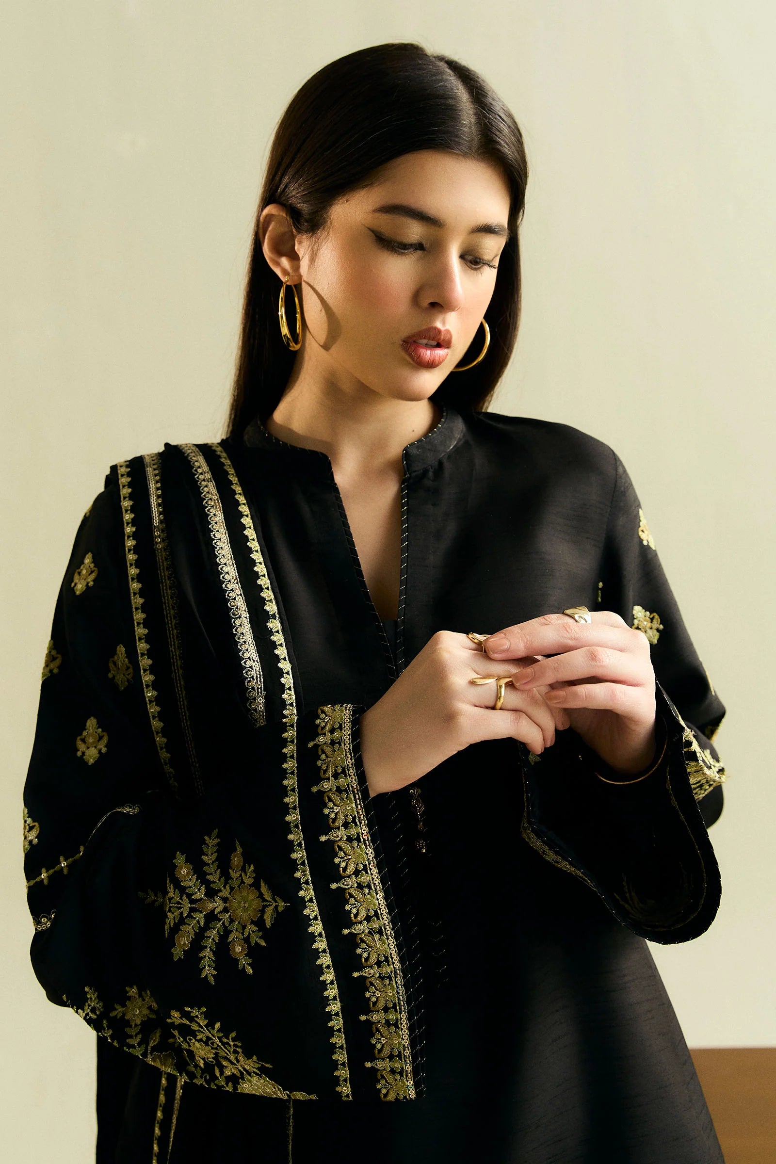 Zara Shahjahan 3Pc Embroidered Raw Silk Suit ZR25F0216 gulbuy.com