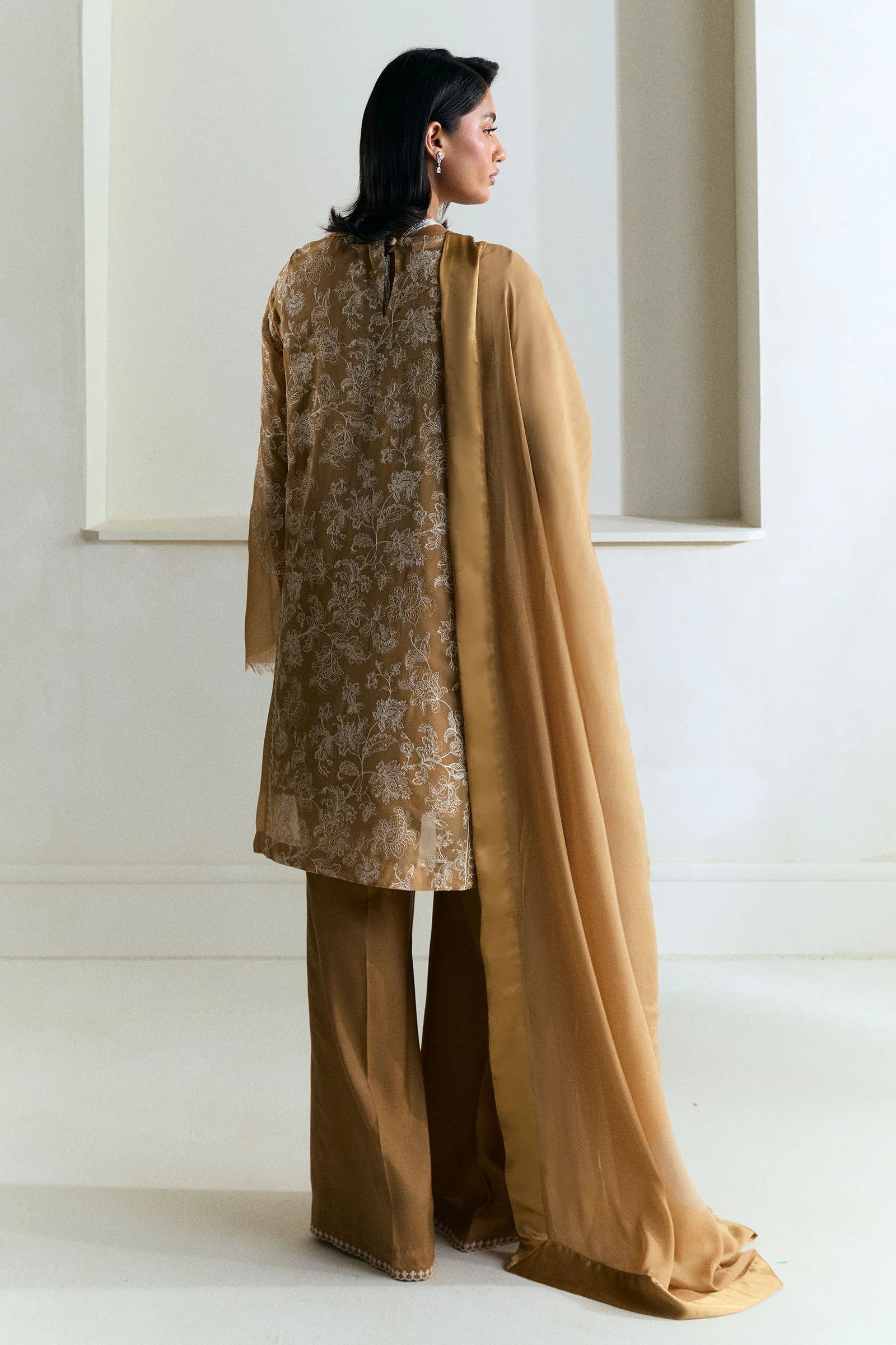 Zara Shahjahan 3Pc Embroidered Raw Silk Suit ZR25F0548 gulbuy.com