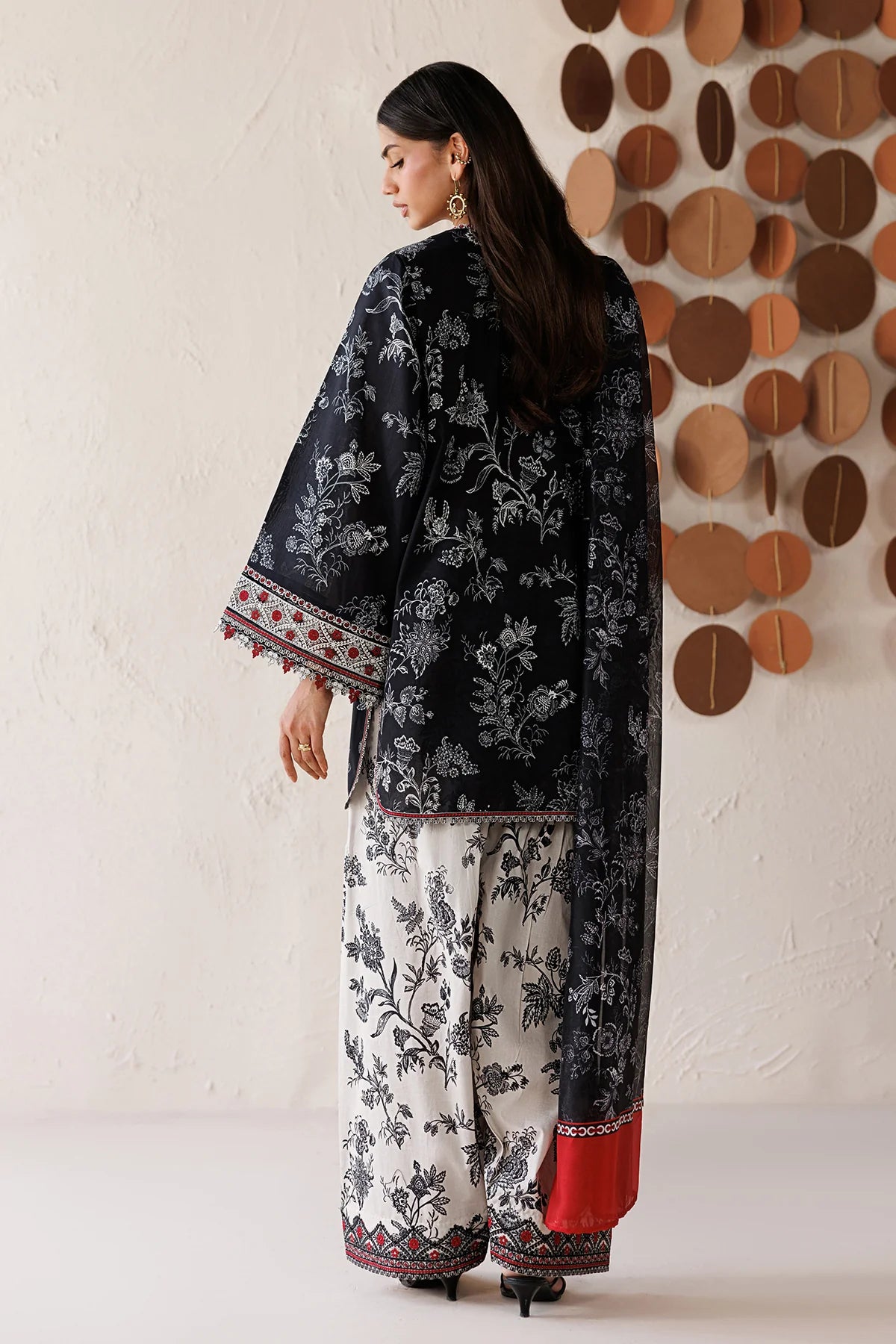 Baroque 3Pc Embroidered Lawn Suit UF-4514