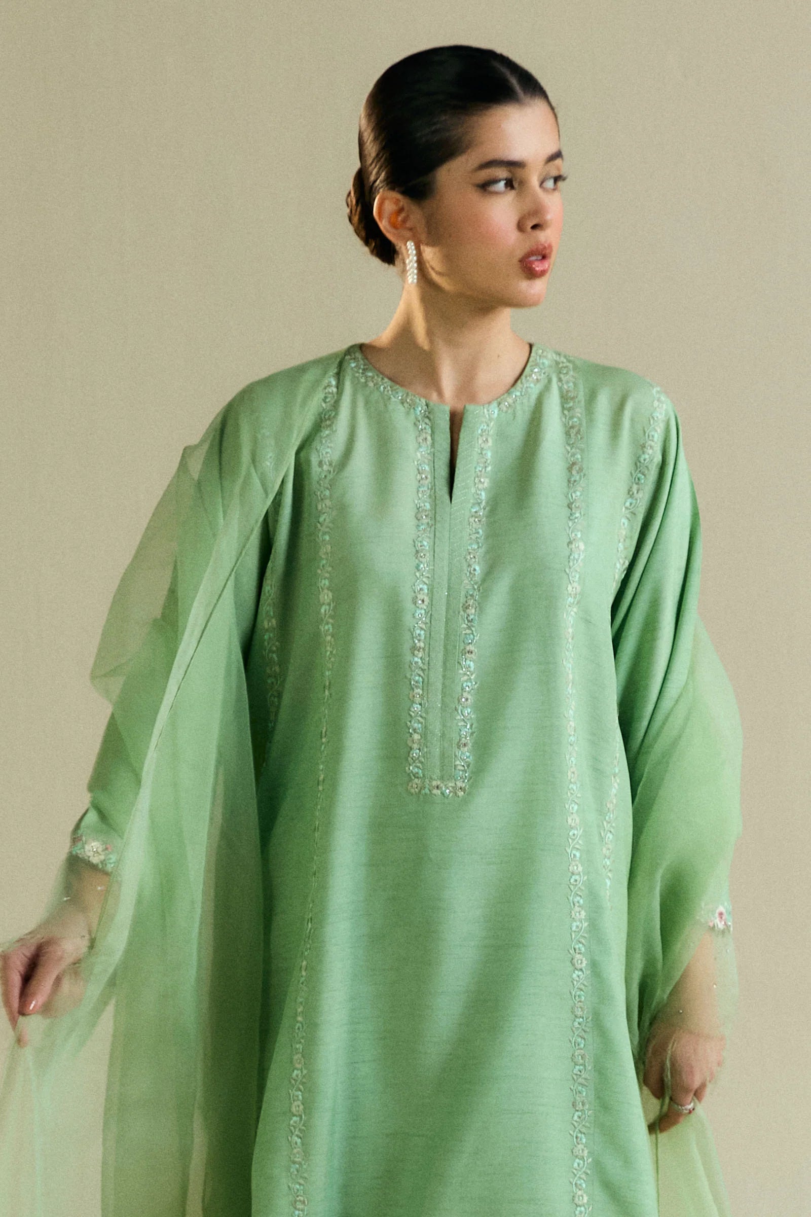 Zara Shahjahan 3Pc Embroidered Raw Silk Suit ZR25F0217 gulbuy.com