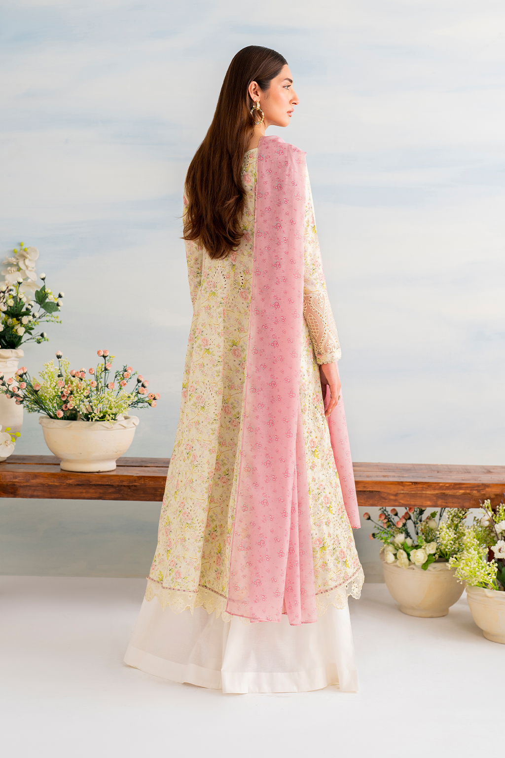3 PIECE IZNIK EMBROIDERED LAWN SUIT (IGL-07) gulbuy.com