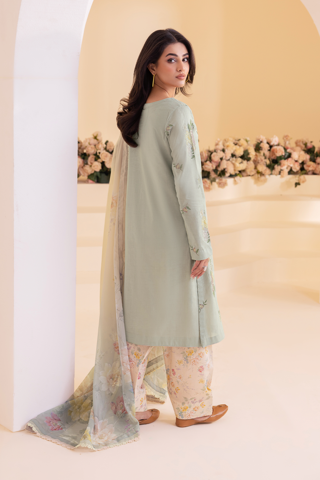 3 PIECE IZNIK EMBROIDERED LAWN SUIT (UE-255)