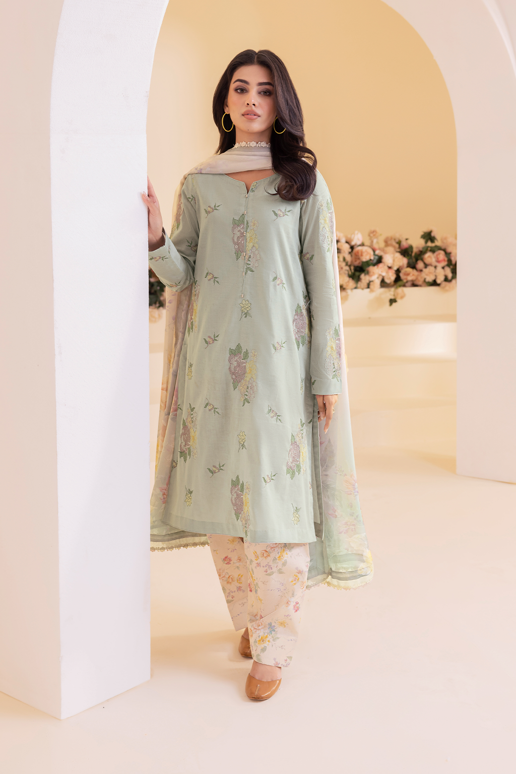 3 PIECE IZNIK EMBROIDERED LAWN SUIT (UE-255)