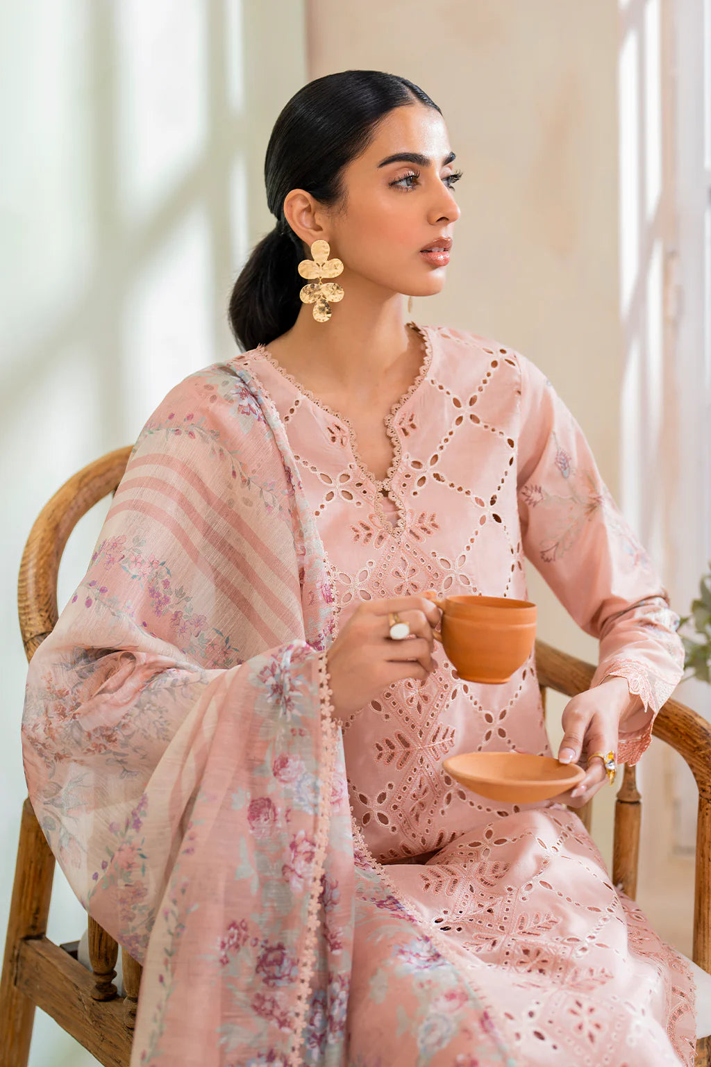 Iznik 3PC Embroidered Lawn Suit UE-285 gulbuy.com