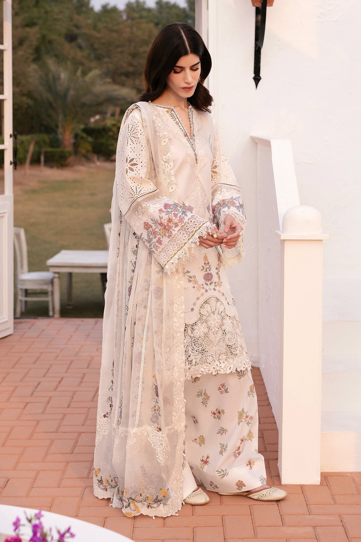 BAROQUE EMBROIDERED LAWN EL-D06 STITCHED