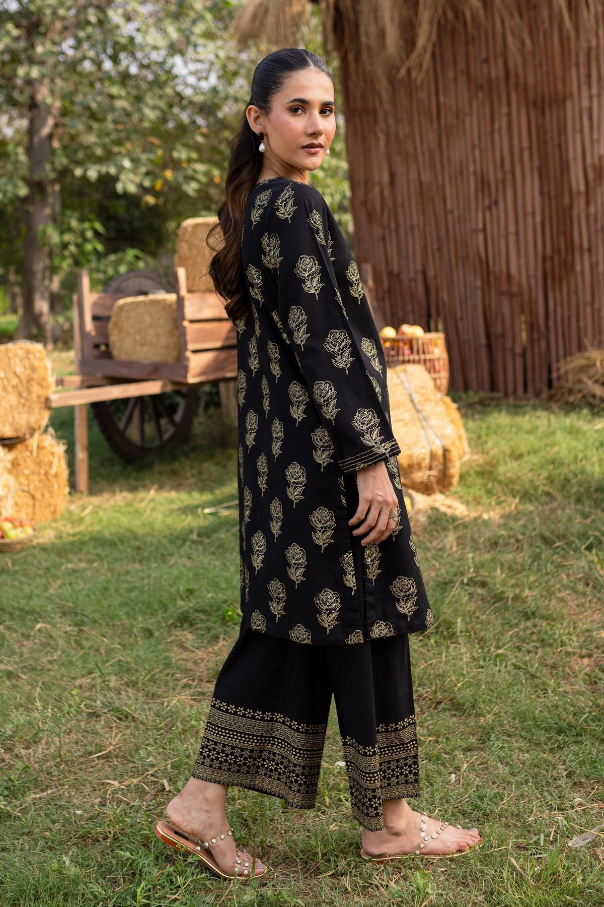 Batik 2Pc Printed Khaddar Dress Shalis gulbuy.com