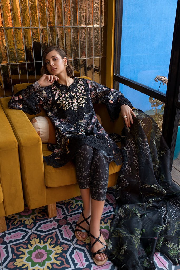 SOBIA NAZIR 3PC EMBROIDERED ORGANZA SUIT (SV24-3B)