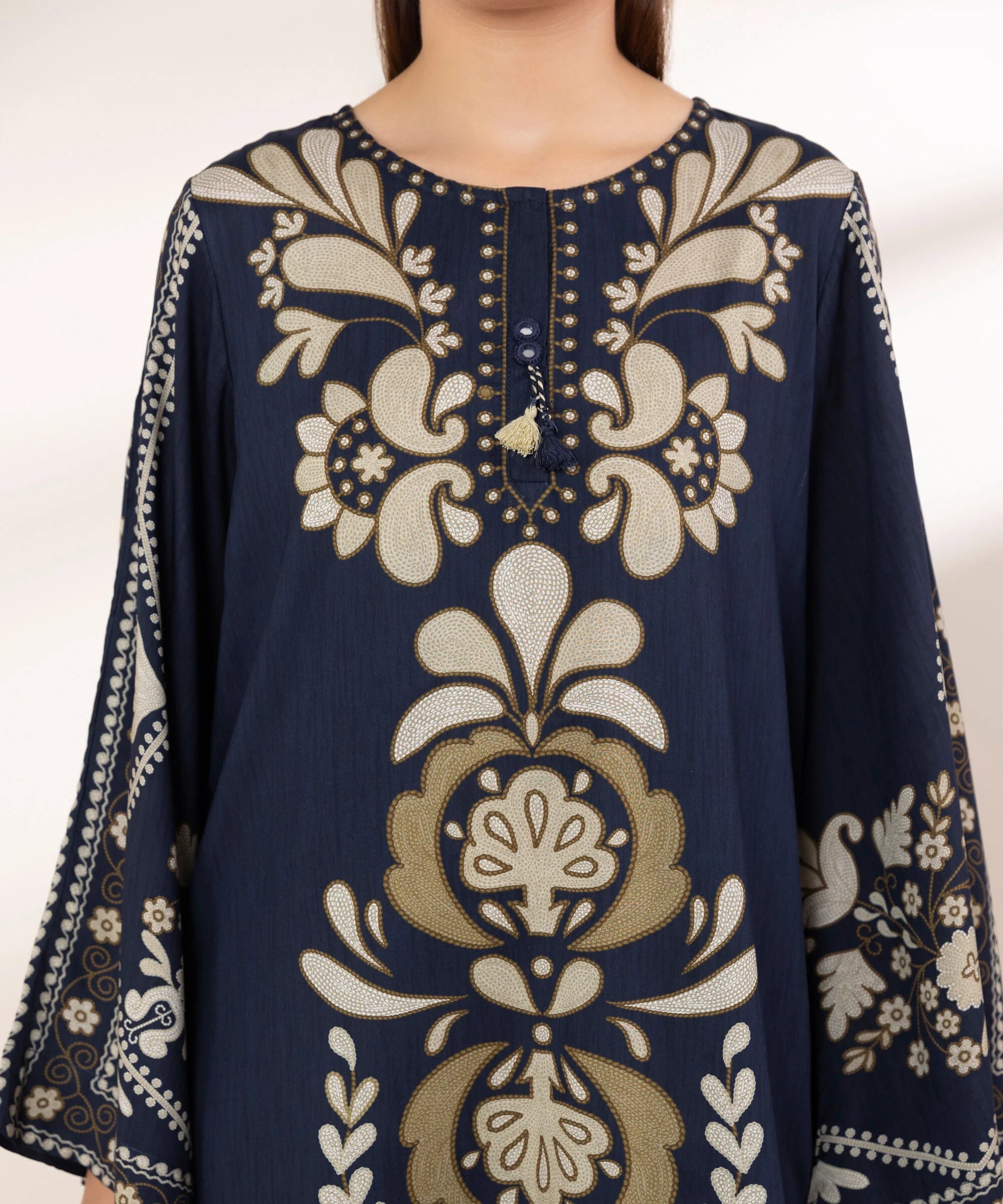 Sapphire 2Pc Printed Lawn Suit 3PCDFW25168S-999 gulbuy.com