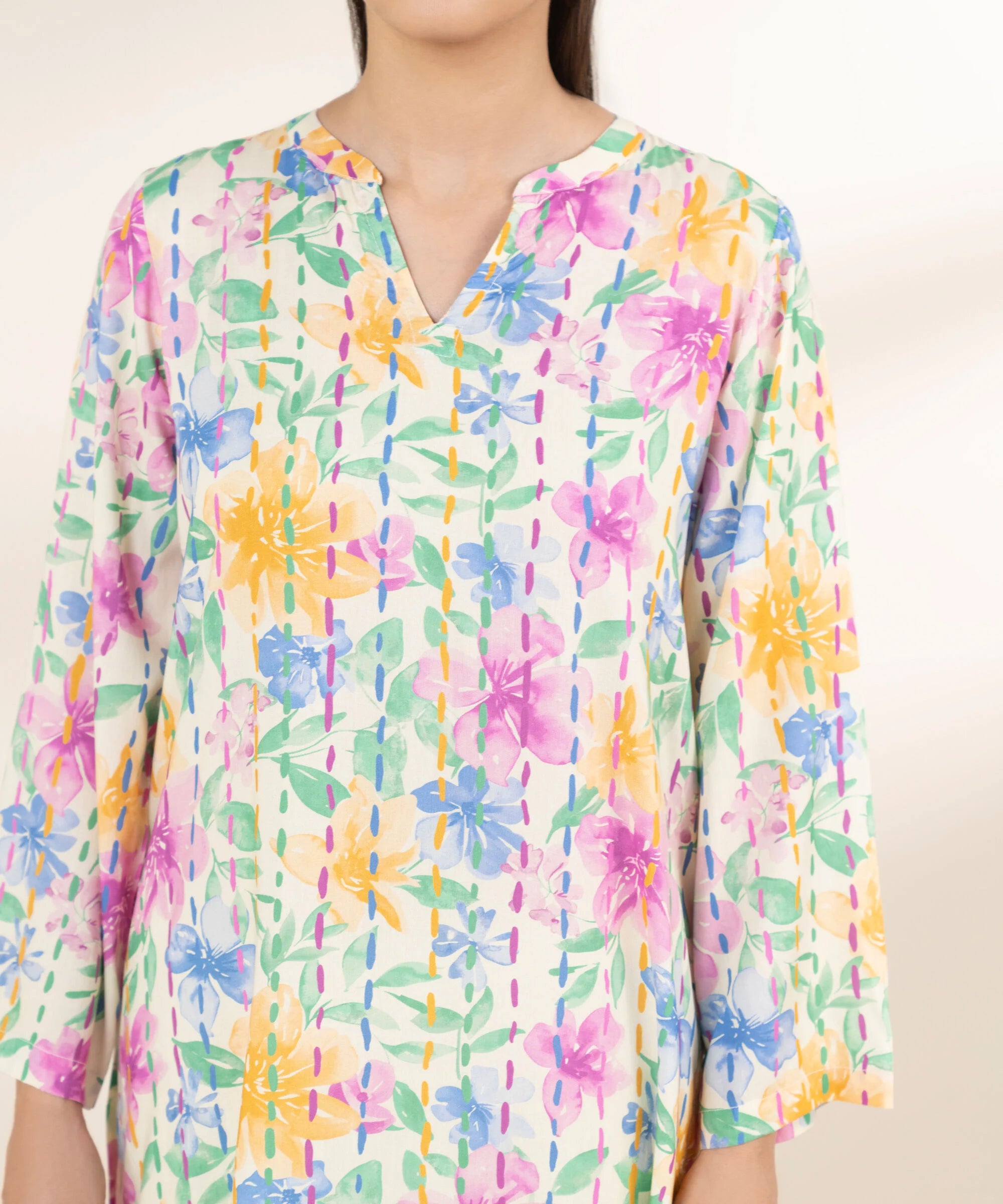 Sapphire 2Pc Printed Lawn Suit 3PCDFW25V142_999 gulbuy.com